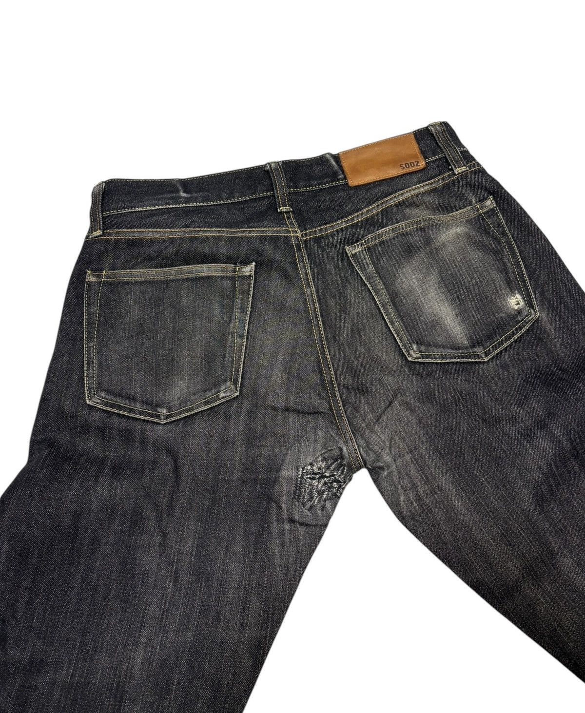Undercover × Uniqlo DISTRESSED DENIM S002 UNIQLO SELVEDGE JEANS UNDERCOVER STYLE Size US 32 / EU 48 - 10 Thumbnail