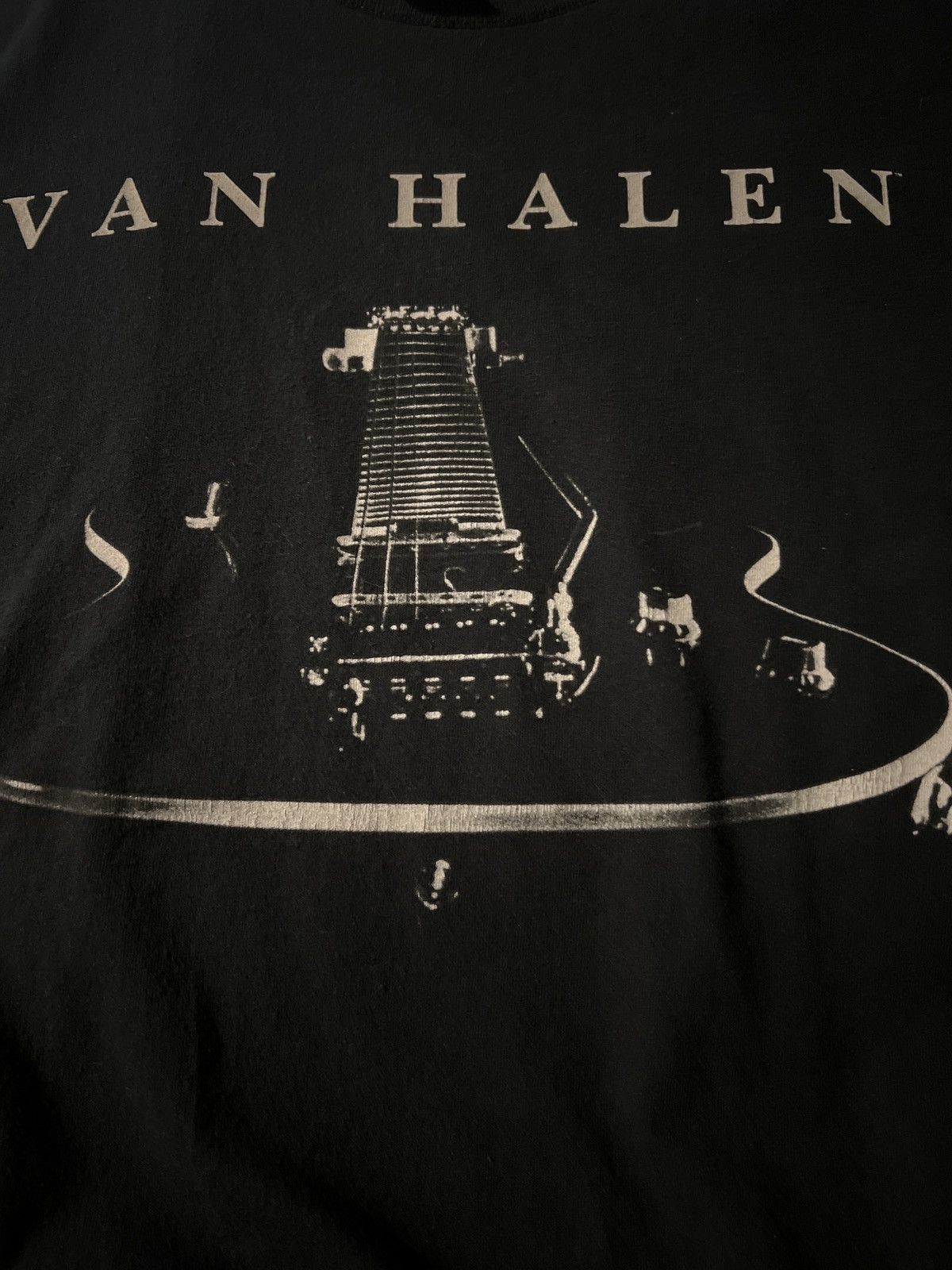 Band Tees × Vintage Vintage Van Halen Smoking Guitar Tee Size US XL / EU 56 / 4 - 3 Thumbnail