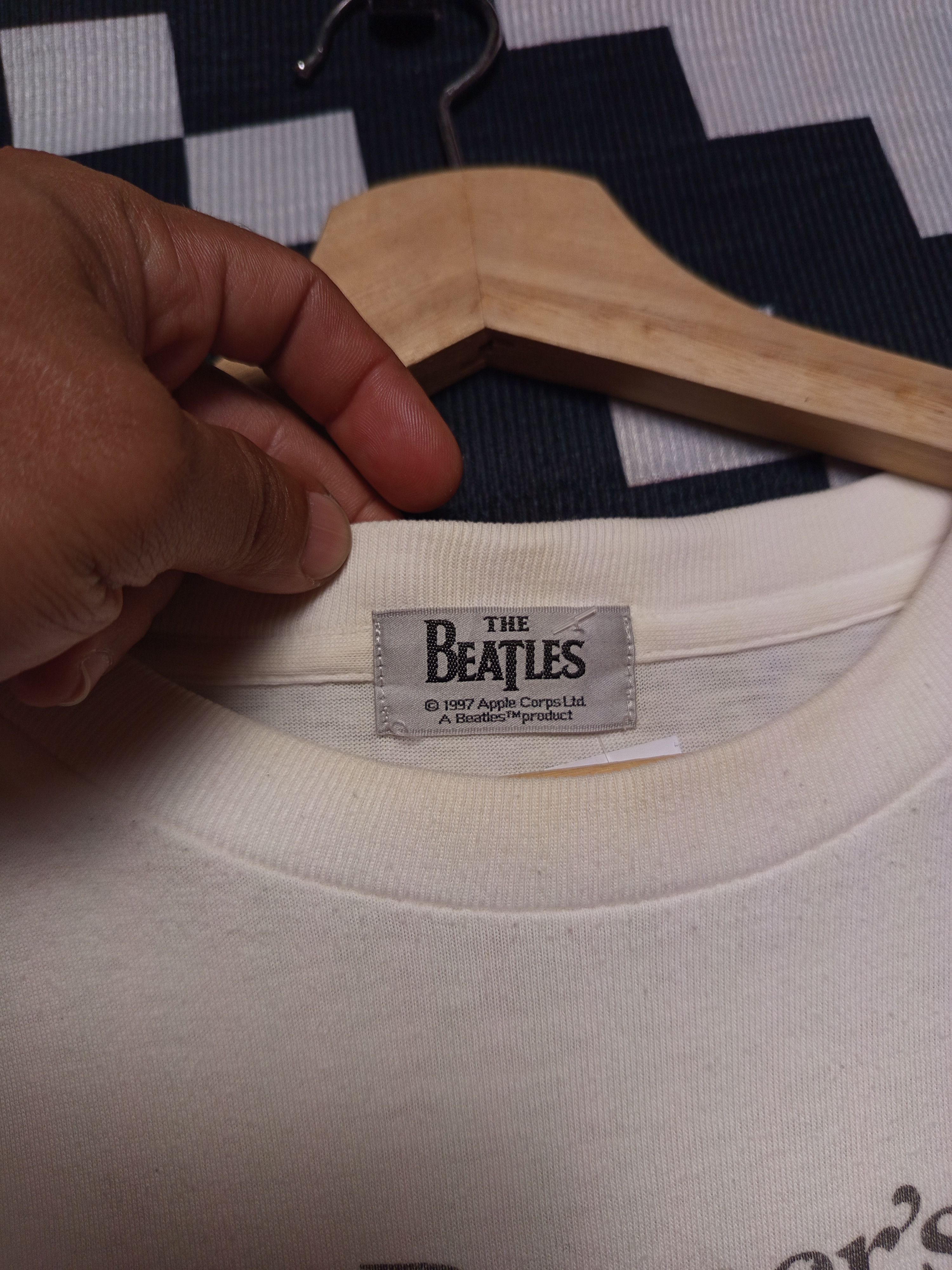 Band Tees × Vintage Vtg 1997 The Beatles Sgt. Peppers Lonely Hearts Club Band Size US M / EU 48-50 / 2 - 5 Thumbnail