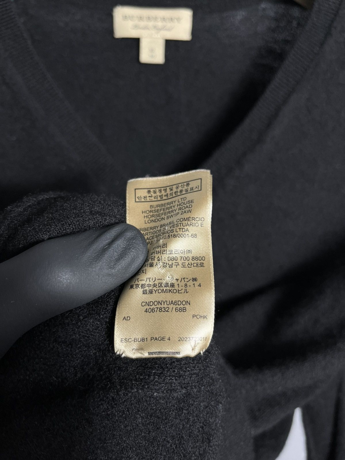 Burberry Burberry Cashmere Sweater Black V-neck long sleeve knit Size XL / US 12-14 / IT 48-50 - 4 Thumbnail