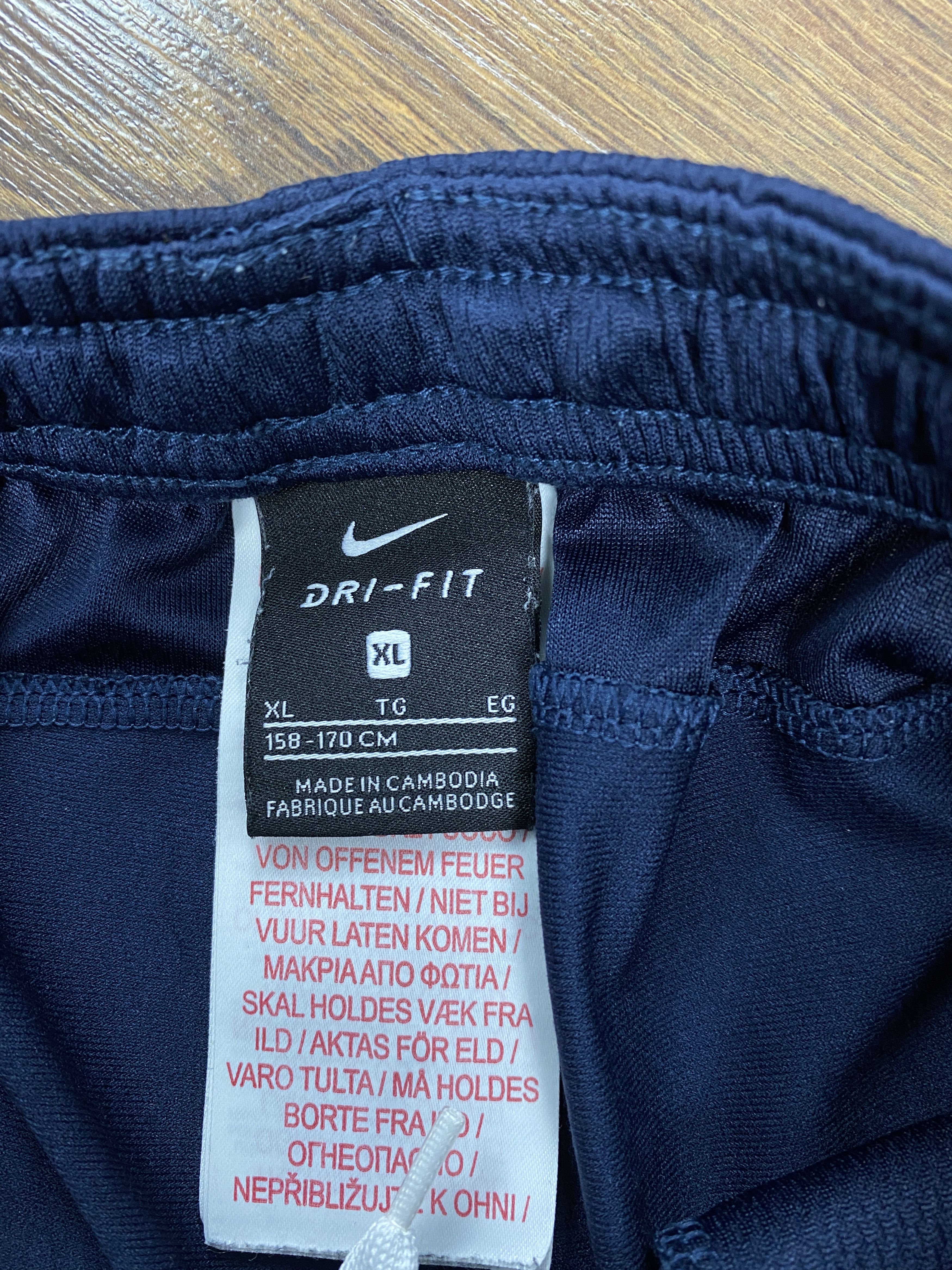 Nike Nike Dri Fit vintage shorts y2k Size US 30 / EU 46 - 4 Thumbnail