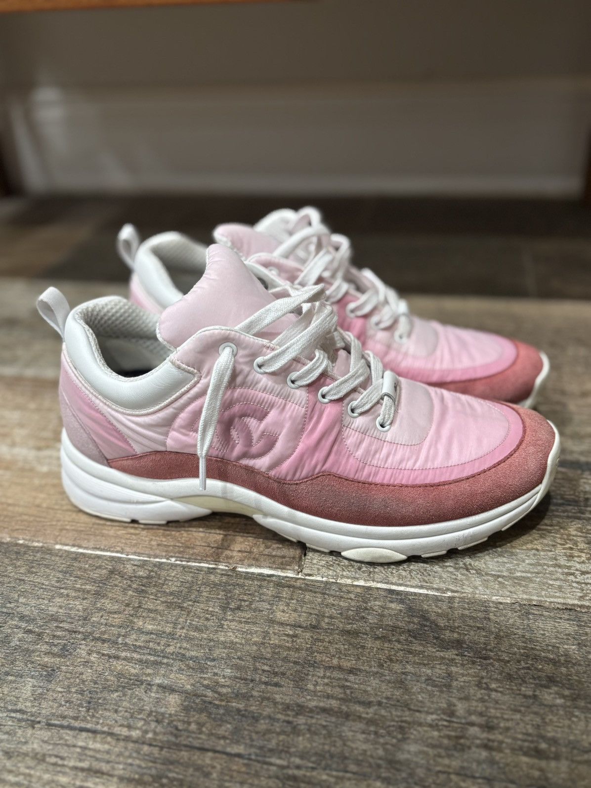 Chanel Pink and White CC Runners Size US 9 / EU 42 - 1 Thumbnail
