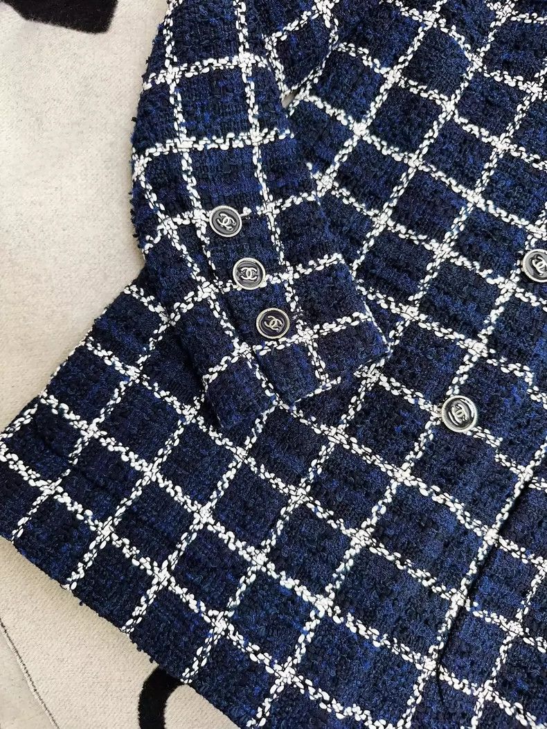 Chanel Chanel 24P blue and white plaid lapel mid-length jacket Size XS / US 0-2 / IT 36-38 - 4 Thumbnail