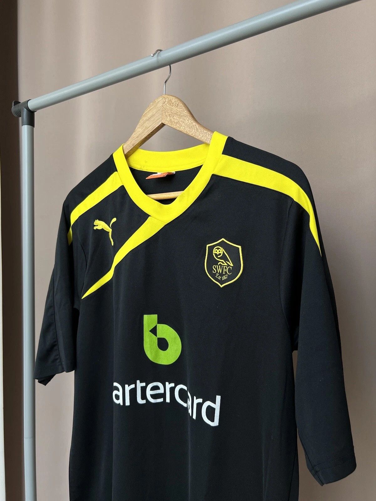 Puma FC Sheffield Wednesday 2013/14 Away Football Shirt Size L Size US L / EU 52-54 / 3 - 3 Thumbnail