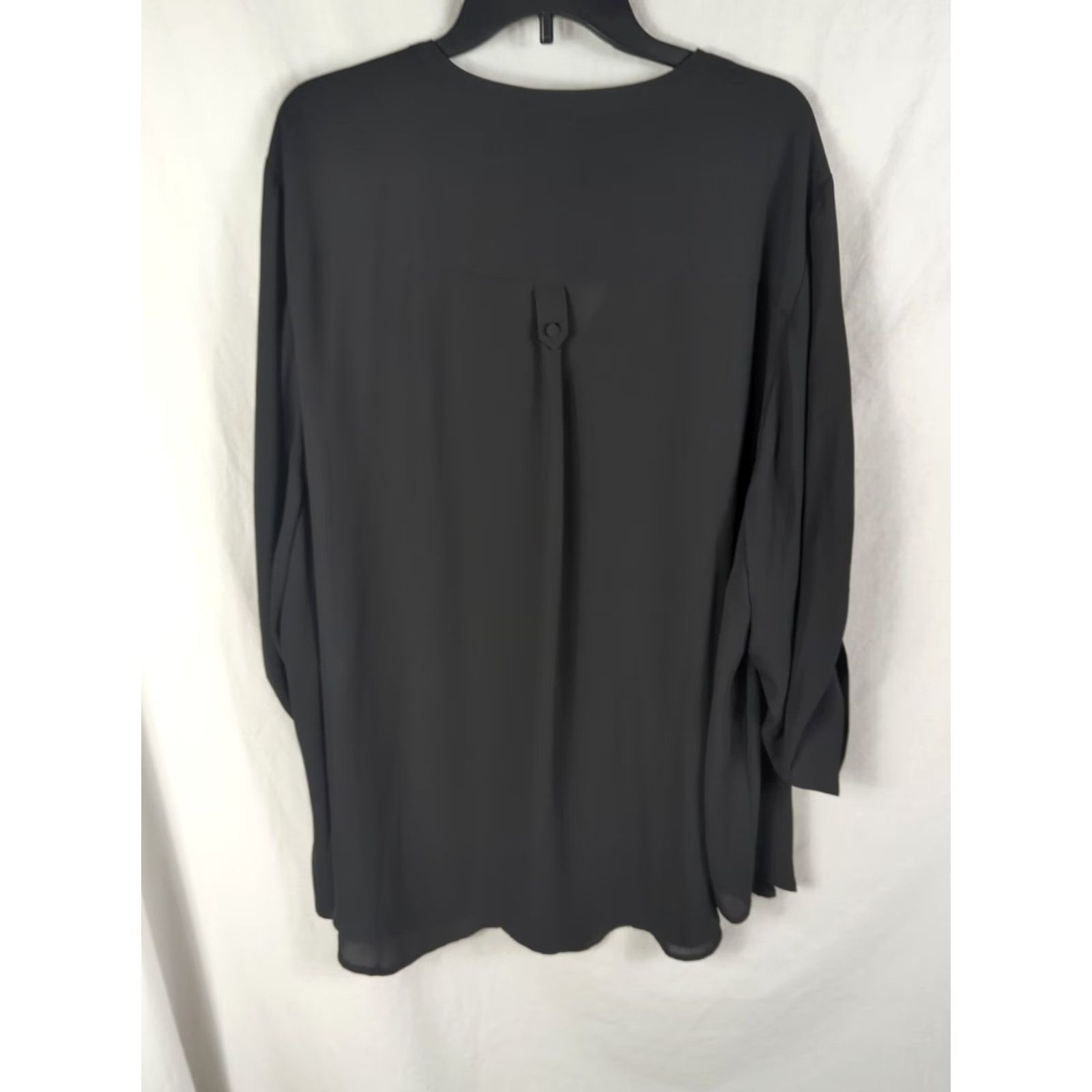 Torrid Torrid Blouse Womens Plus 5X Black Georgette 3/4 Roll Tab Sleeve Sheer V-Neck Pullover with Pockets (Chiffon/Polyester) Size XXL / US 16-18 / IT 52-54 - 6 Thumbnail