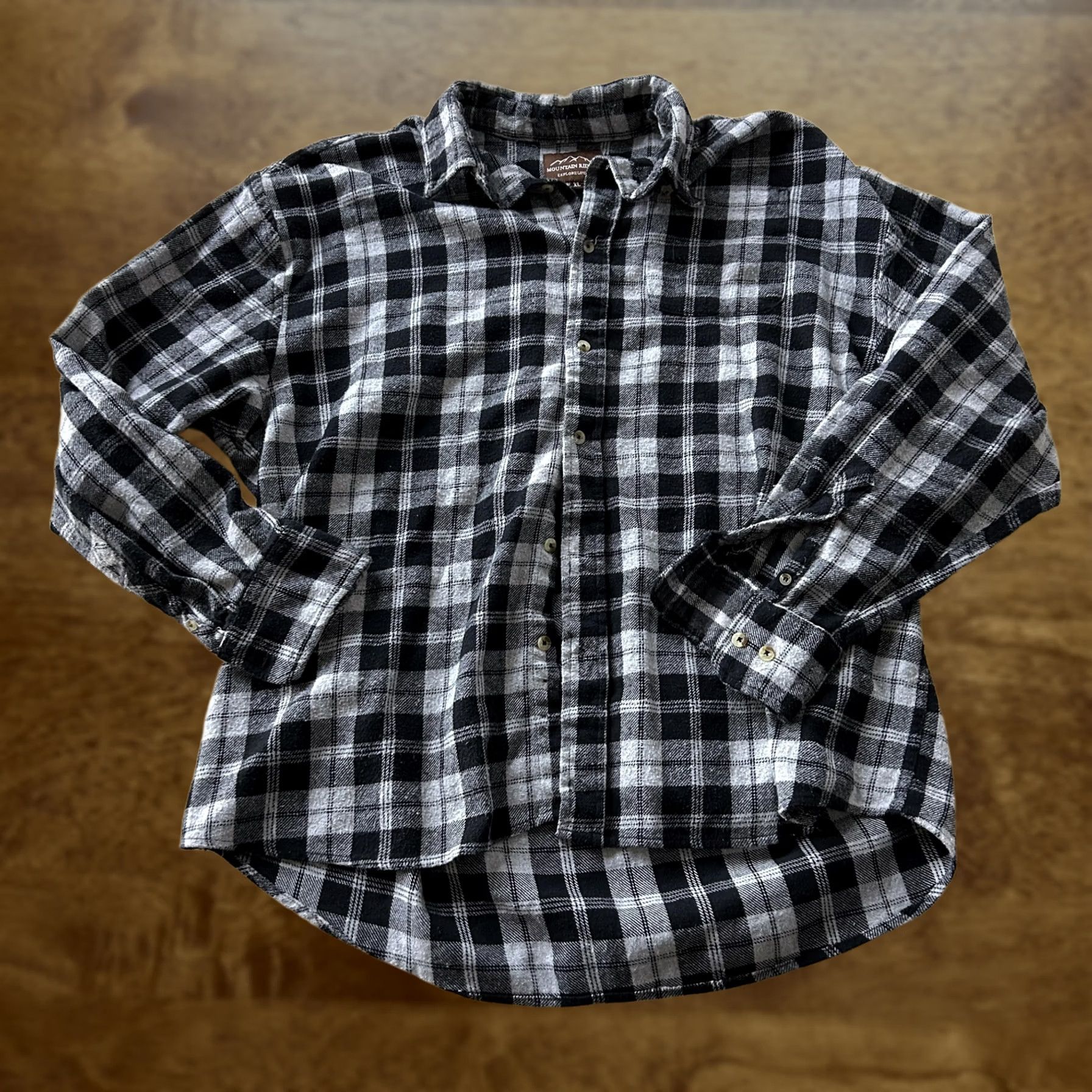 Vintage Mountain Ridge Flannel Shirt Mens XL Black Gray Plaid Long Sleeve Button Up Size US XL / EU 56 / 4 - 1 Thumbnail