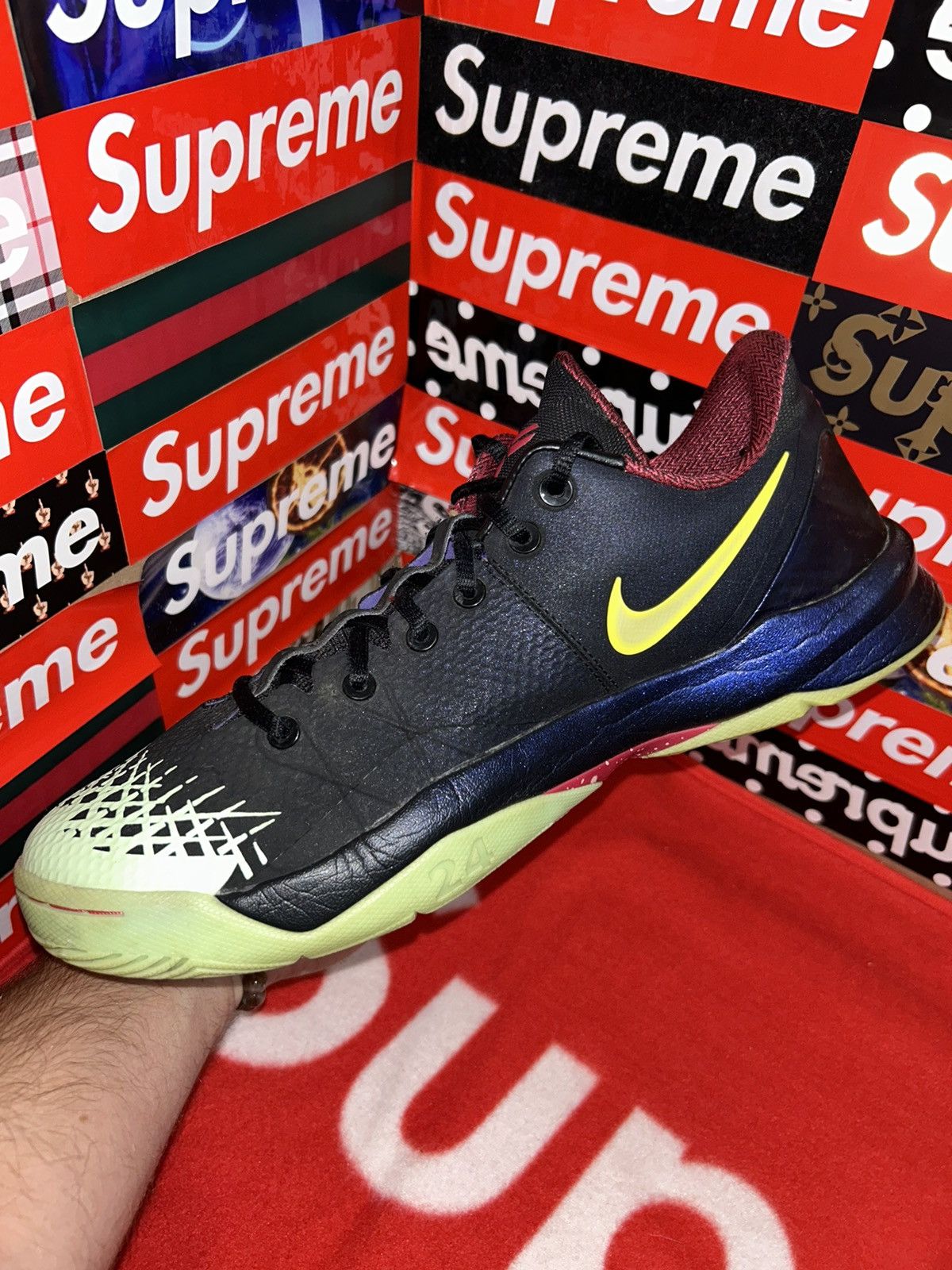 Nike Nike Kobe Venomenon 4 Glow-In-The-Dark 635578-003 size 12 Size US 12 / EU 45 - 8 Thumbnail