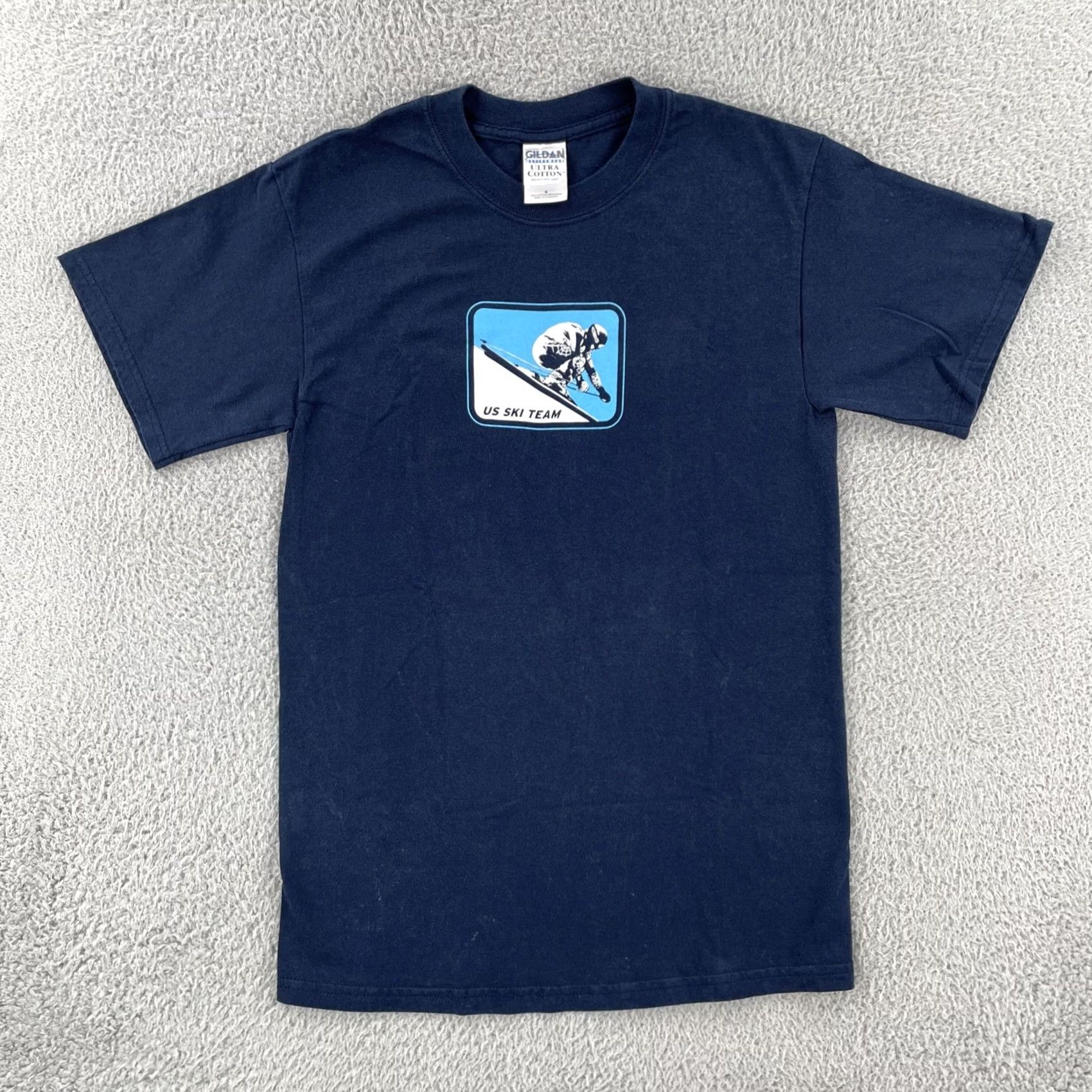Gildan VINTAGE Gildan Men’s Small Blue T Shirt U.S. Ski Team 2005 Official Training Tee Size US S / EU 44-46 / 1 - 2 Thumbnail