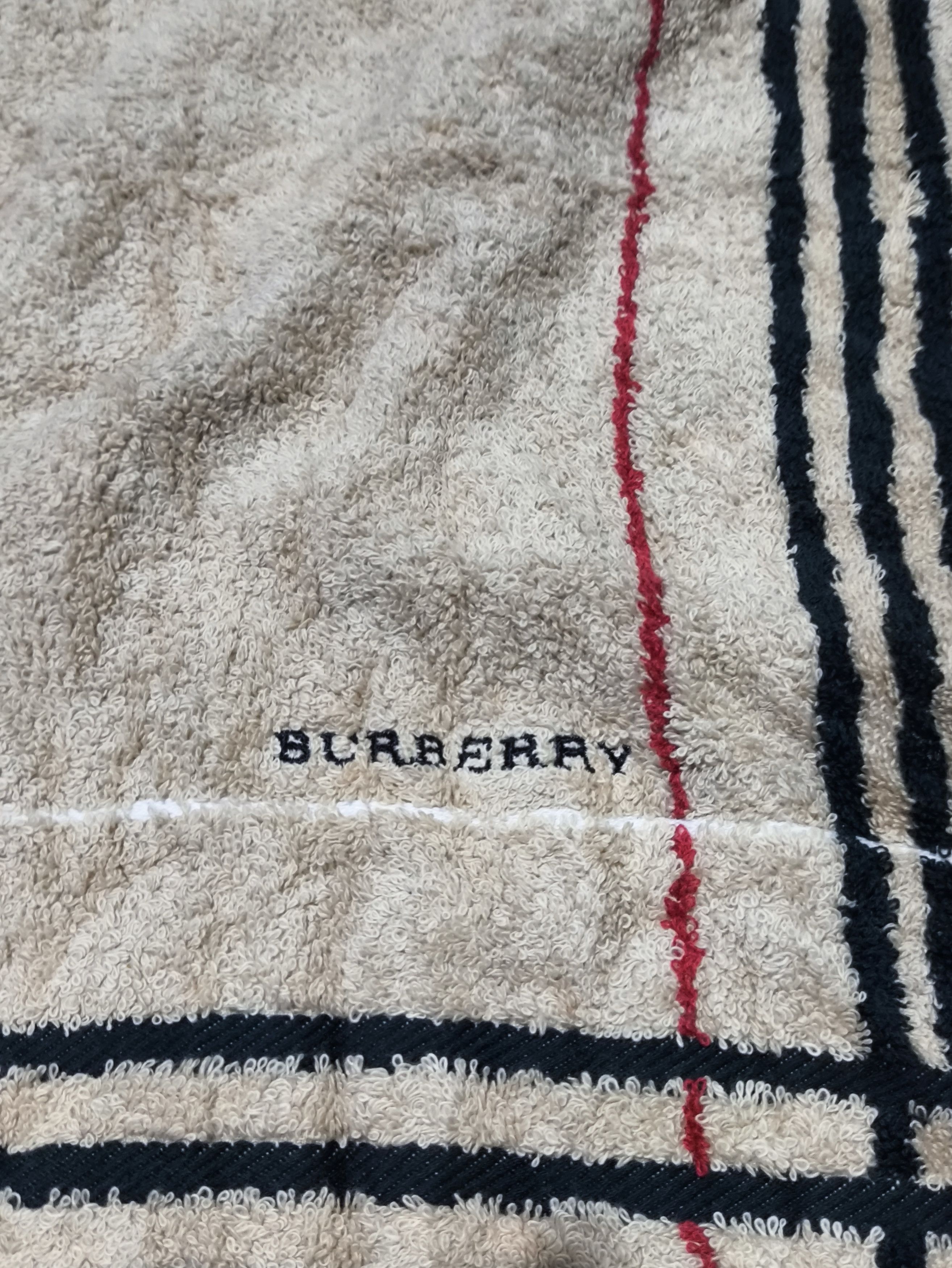 Burberry Authentic Burberry Check Bath/Beach Towel Unisex RARE 3pcs Size ONE SIZE - 8 Thumbnail