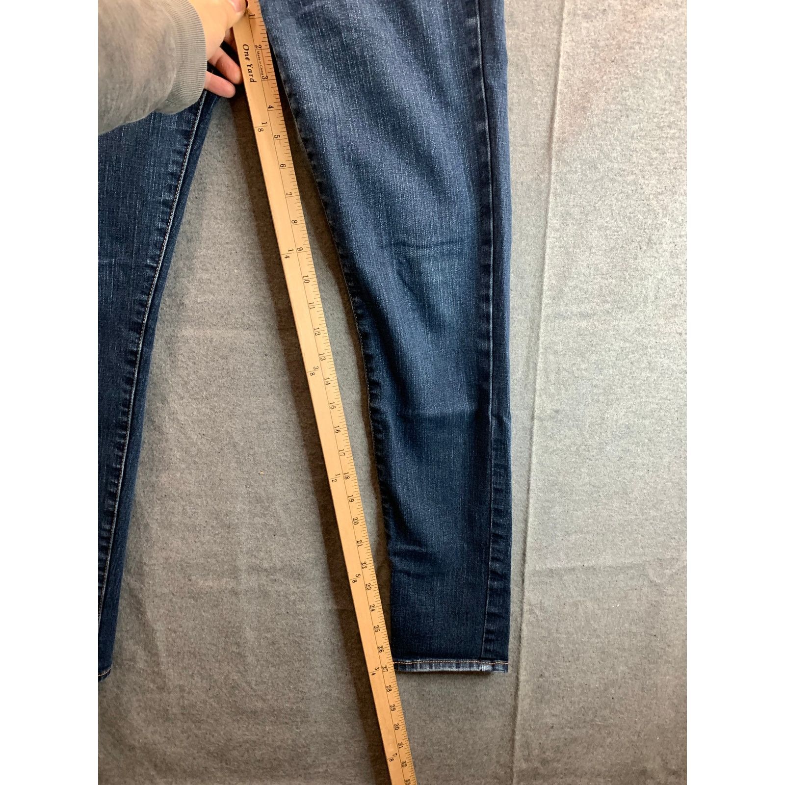 American Eagle Outfitters American Eagle Outfitters Jeans Women Size 6 Blue Size 28" / US 6 / IT 42 - 7 Thumbnail