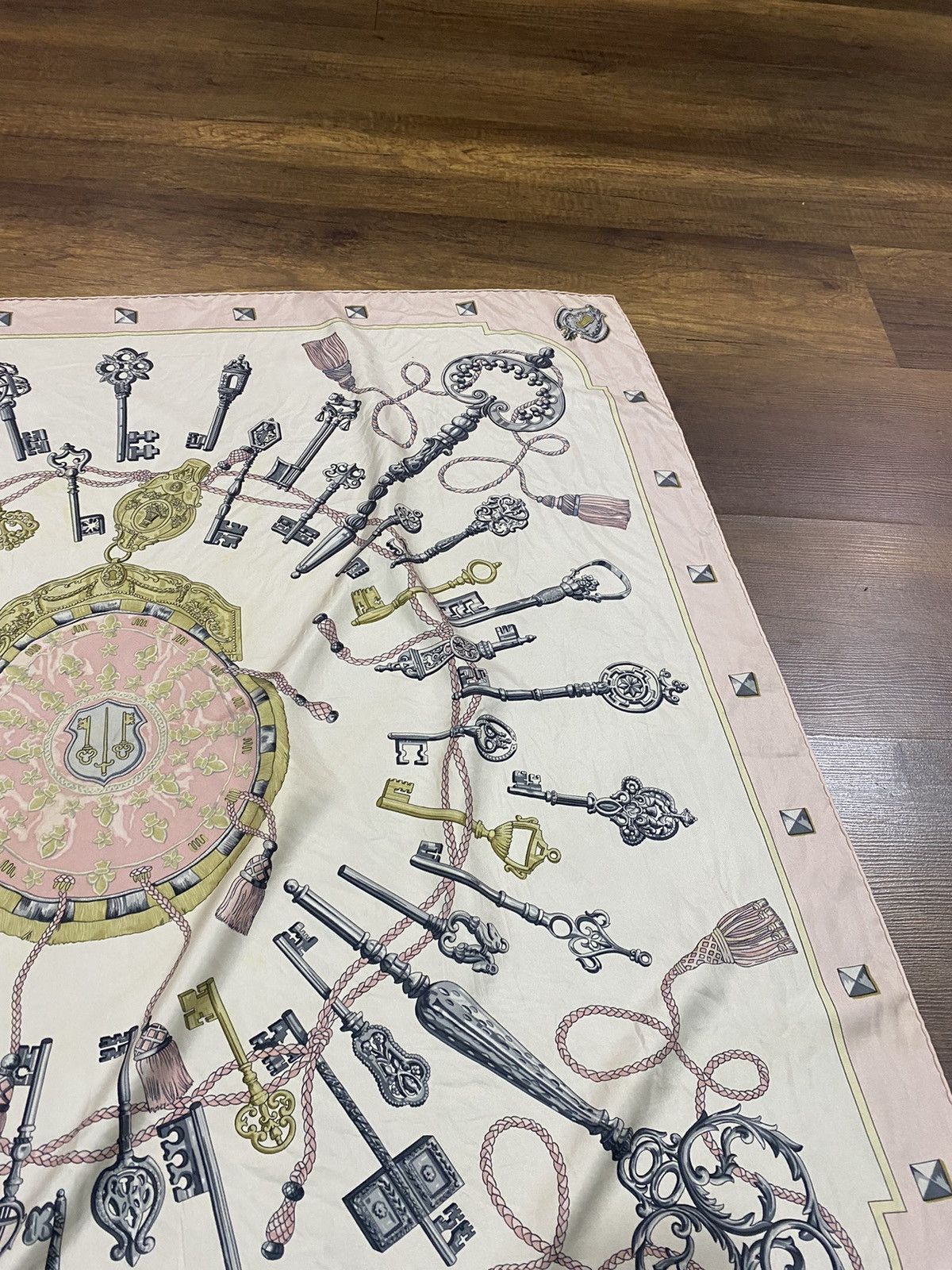 Hermes Authentic Vintage Hermes Scarf 100% Silk Size ONE SIZE - 17 Thumbnail