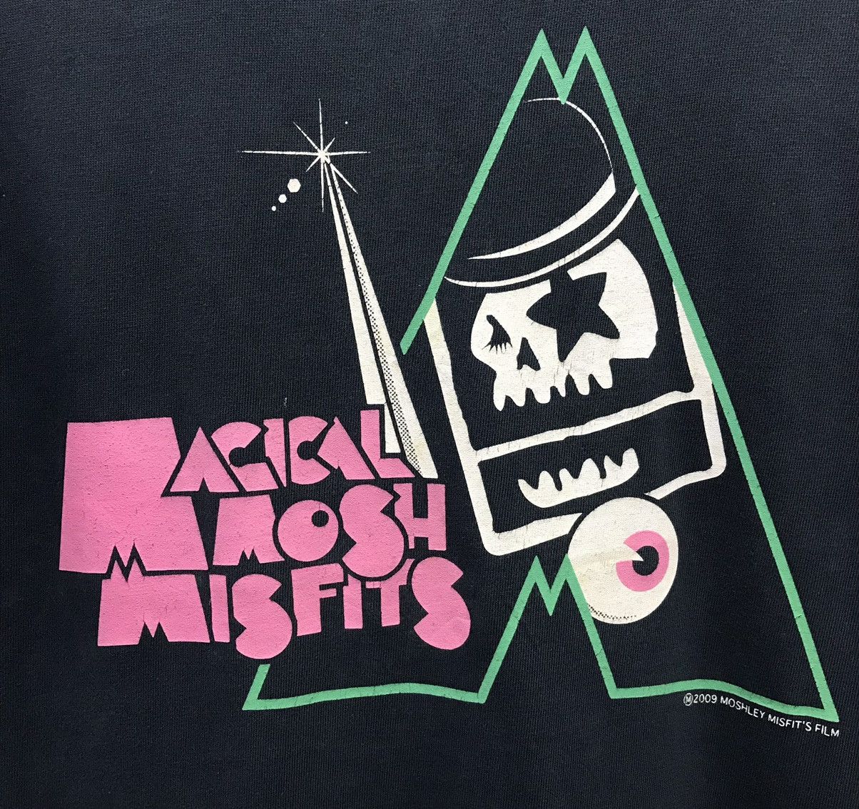 Vintage Vintage Magical Mosh Misfits 2009 Moshley Misfit’s Film Shirt Size US M / EU 48-50 / 2 - 3 Thumbnail