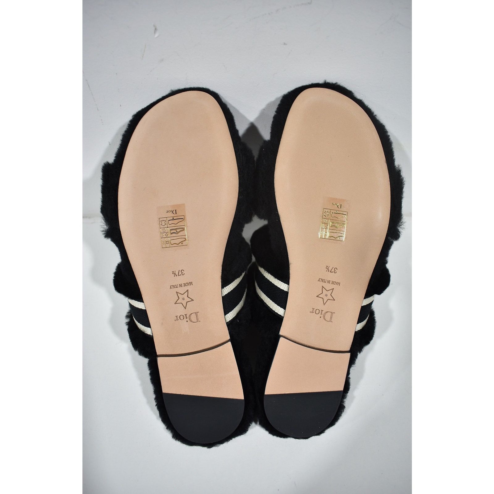Dior Christian Dior Chez Moi Black Shearling Fur White Logo Slide Size US 7.5 / IT 37.5 - 8 Thumbnail