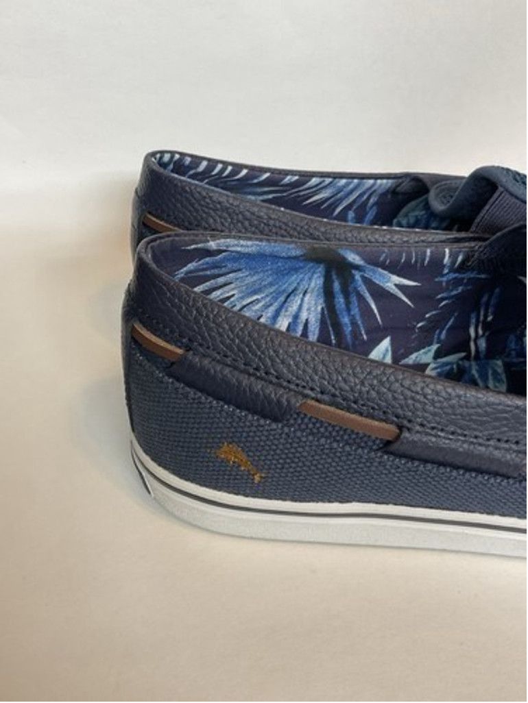 Tommy Bahama Tommy Bahama Slip On Mesh Beach Casual Sneakers Men Size 14D Size US 14 / EU 47 - 5 Thumbnail
