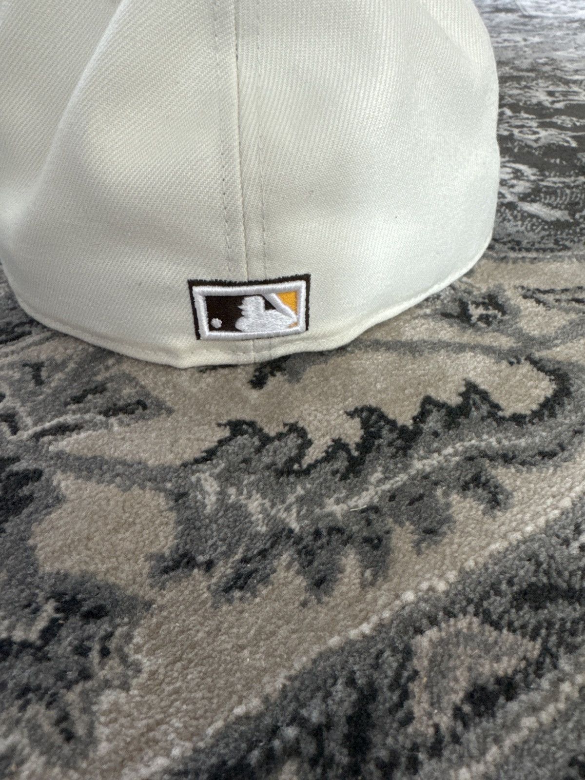 New Era SD Padres Fitted Size 32 - 3 Thumbnail