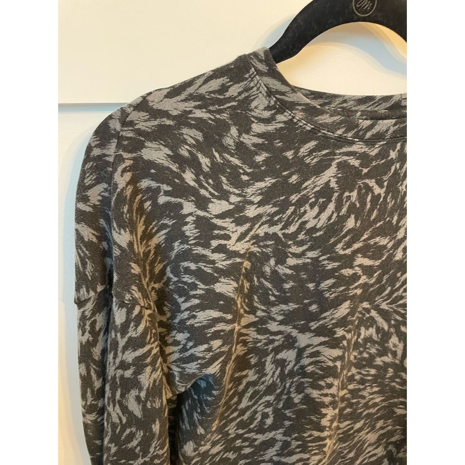 Athleta Athleta Studio to Street Black Lynx Printed Sweatshirt, S Size S / US 4 / IT 40 - 6 Thumbnail