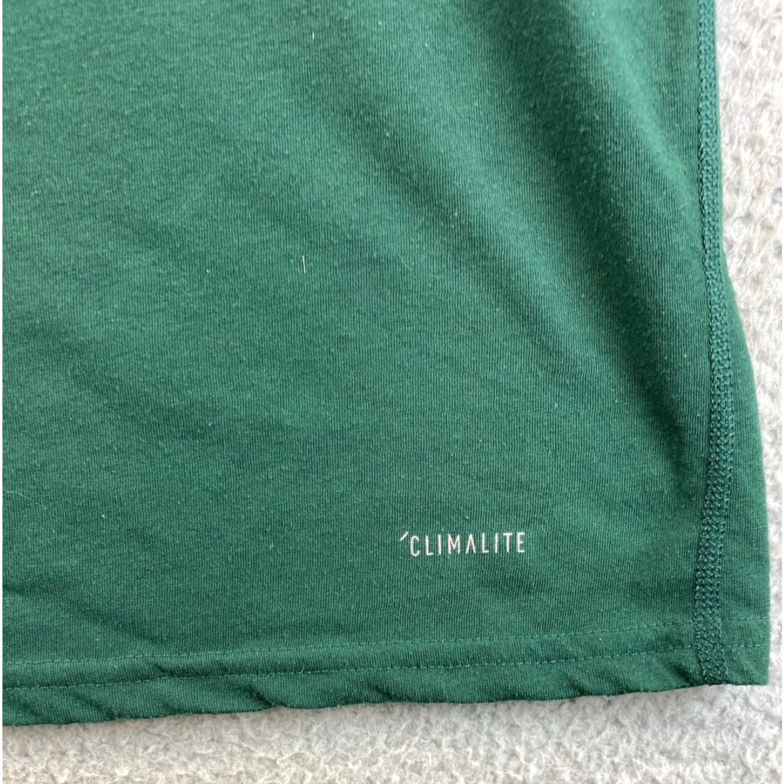 Adidas Adidas Tee Short Sleeve Badge of Sport Tee Men M Green 87-47 Size US 31 - 8 Thumbnail