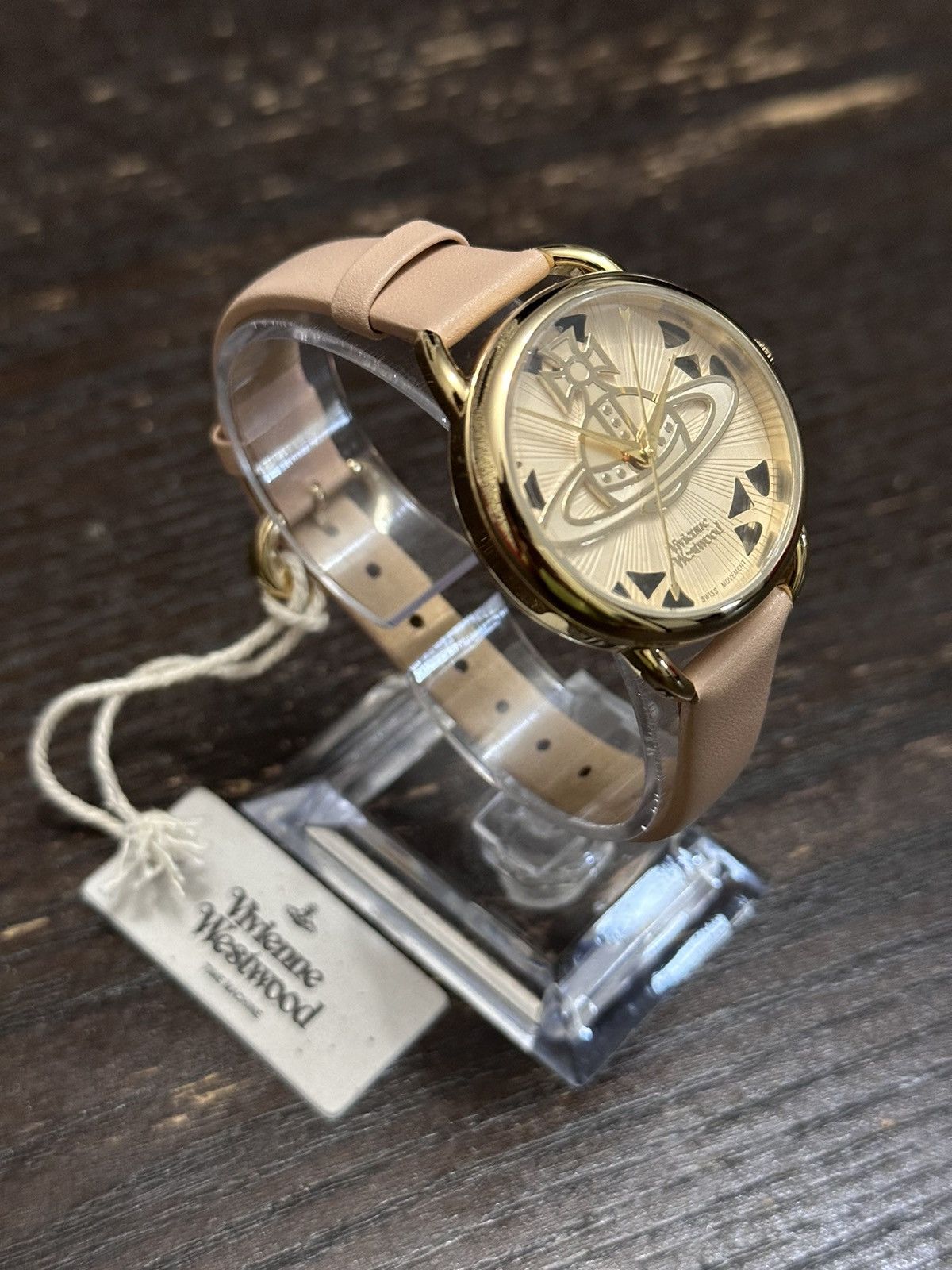 Vivienne Westwood 🍬Vivienne Westwood ORB pink/Gold Y2k Minimalistic Watch Size ONE SIZE - 1 Thumbnail