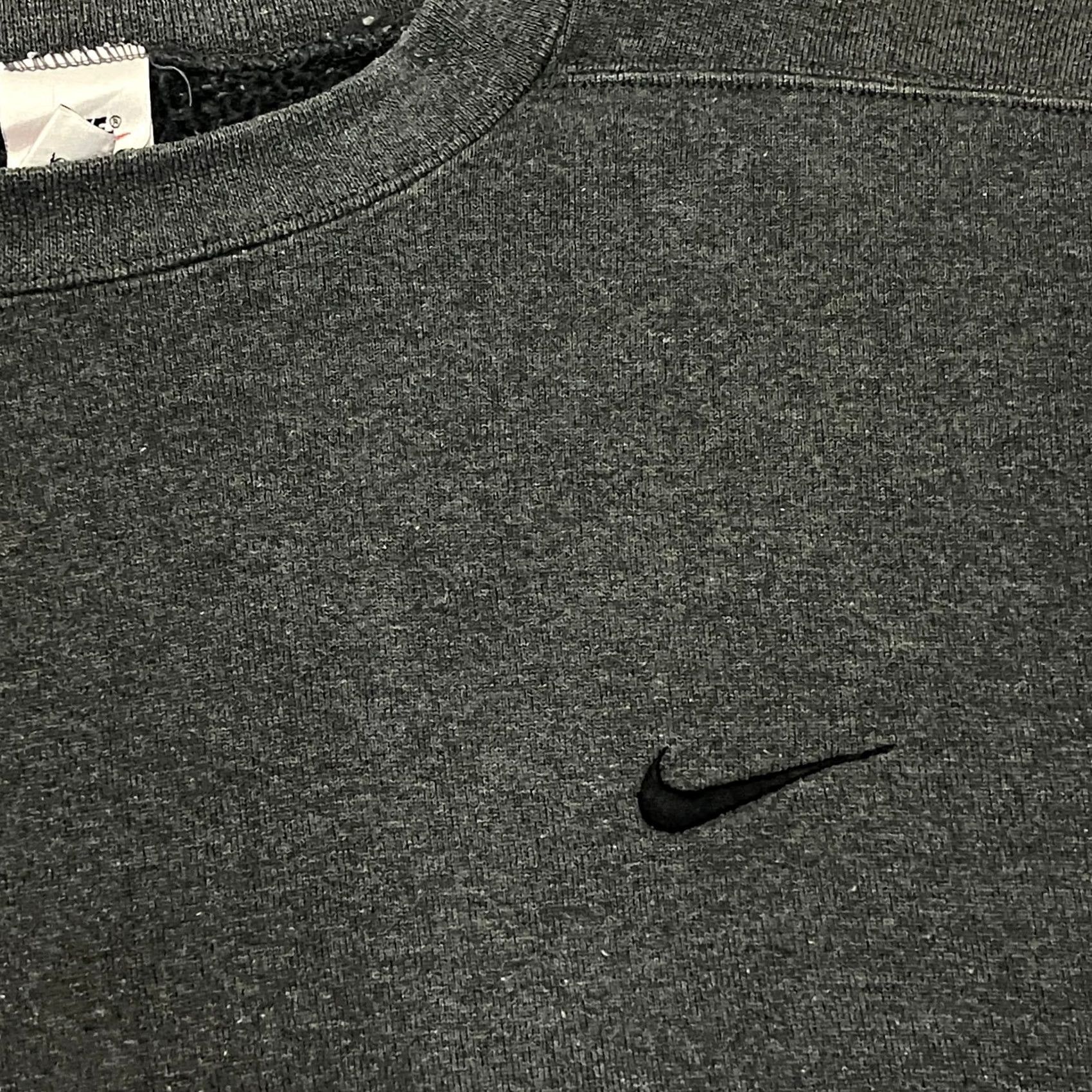 Nike VINTAGE Nike Sweatshirt Mens Large Grey Logo 90s Y2K Crew Neck Size US L / EU 52-54 / 3 - 2 Thumbnail