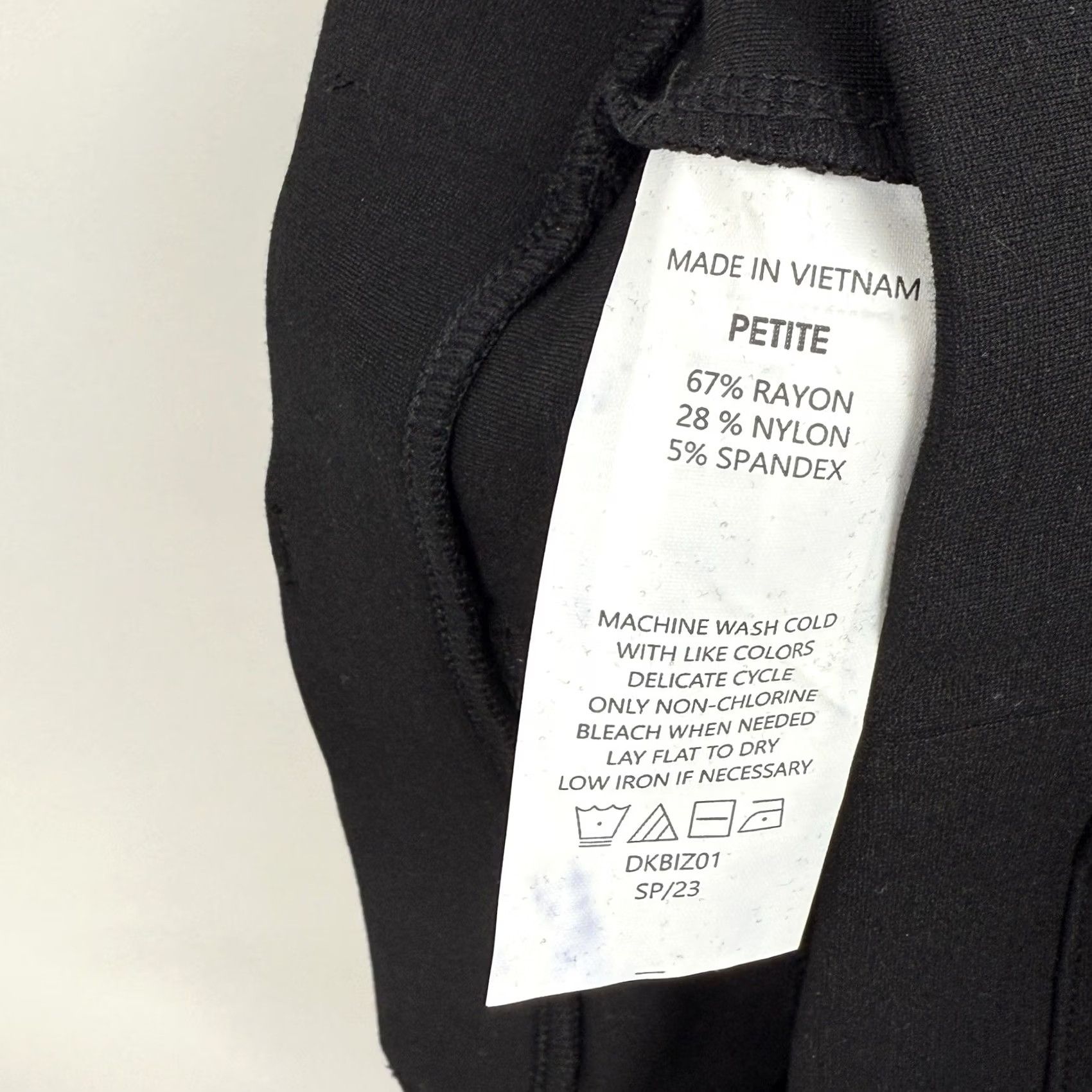 Quince Quince Womens Petite Black Ultra Stretch Ponte Pants Straight Leg NWT Size 32" / US 10 / IT 46 - 6 Thumbnail