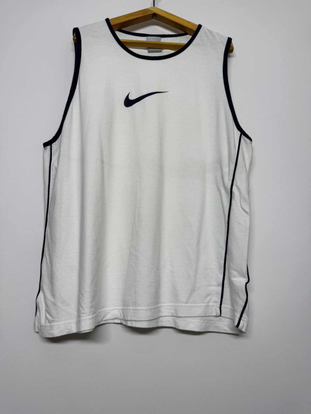 Nike Vintage Y2k Nike Big Swoosh Tank Tops 00’s Size US L / EU 52-54 / 3 - 7 Thumbnail