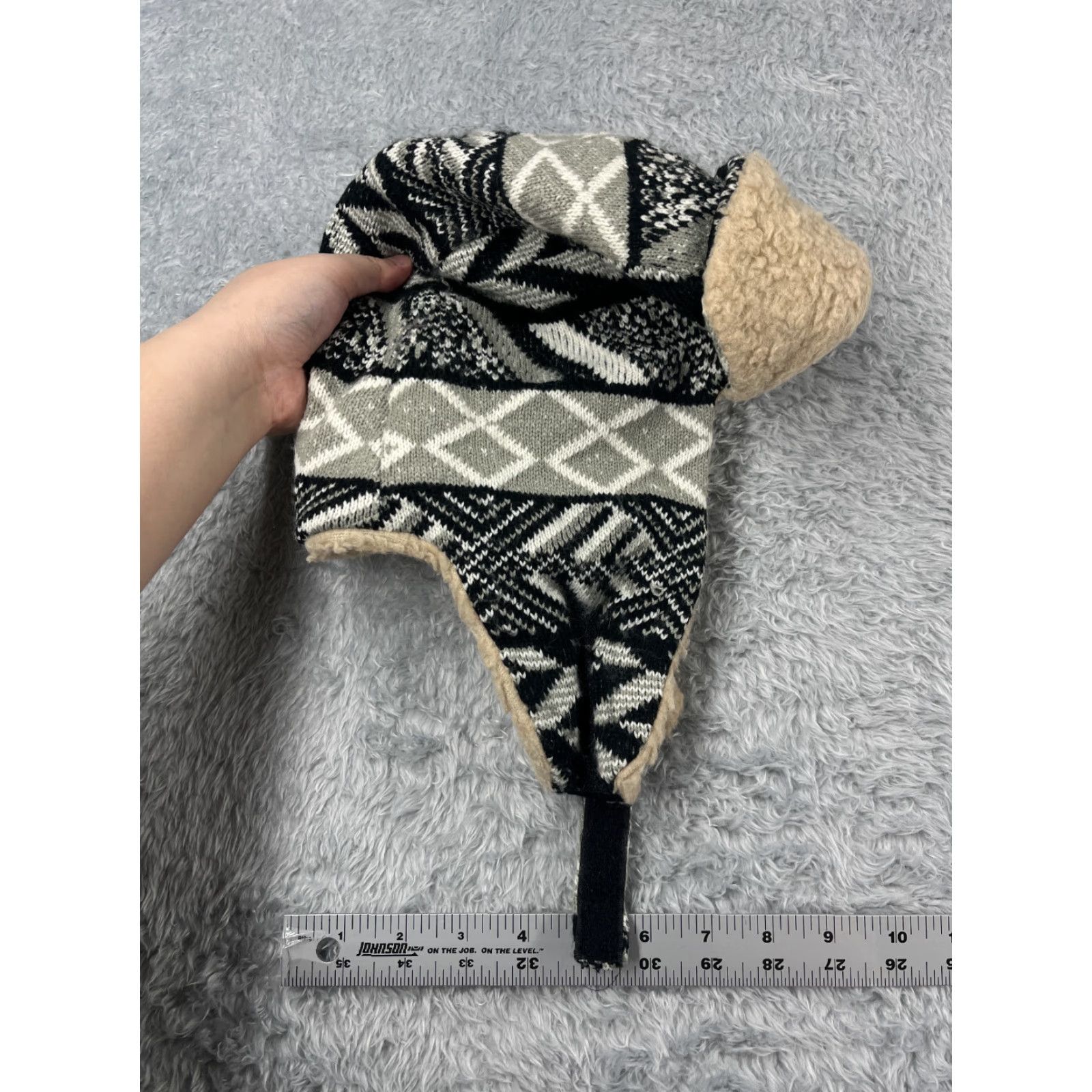 Vintage Deena & Ozzy Beanie Toque Womens One Size Black Geometric Acrylic Ear Flap Knit Hat Women Size ONE SIZE - 5 Thumbnail