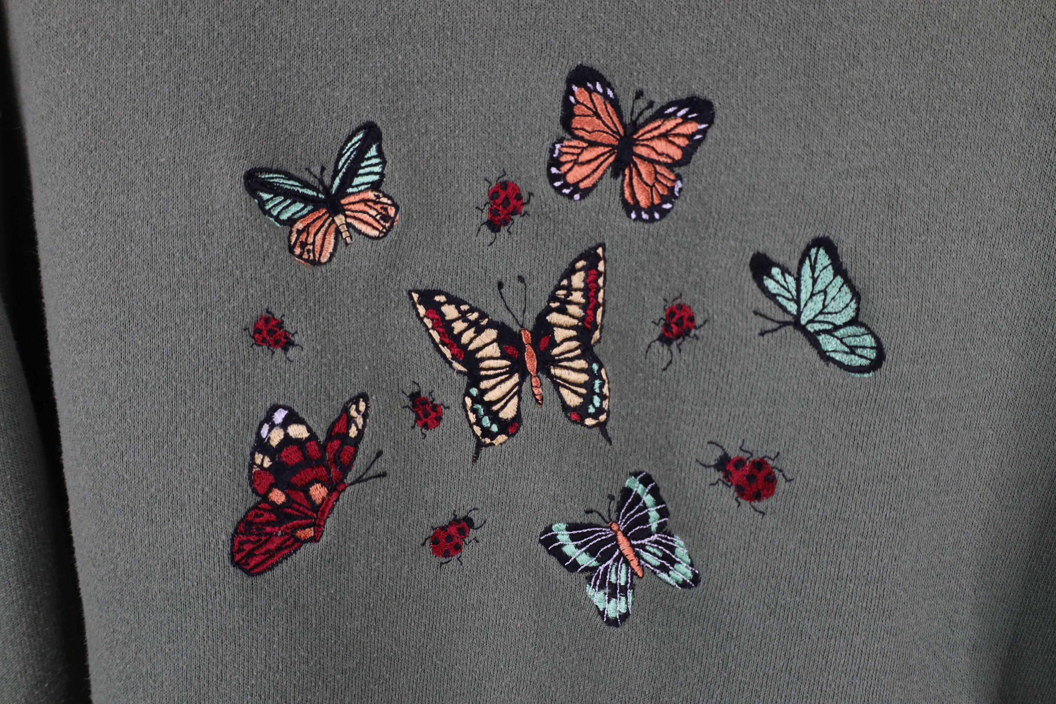 Vintage Vintage 90s Streetwear Butterfly Ladybug Sweatshirt USA Size M / US 6-8 / IT 42-44 - 4 Thumbnail