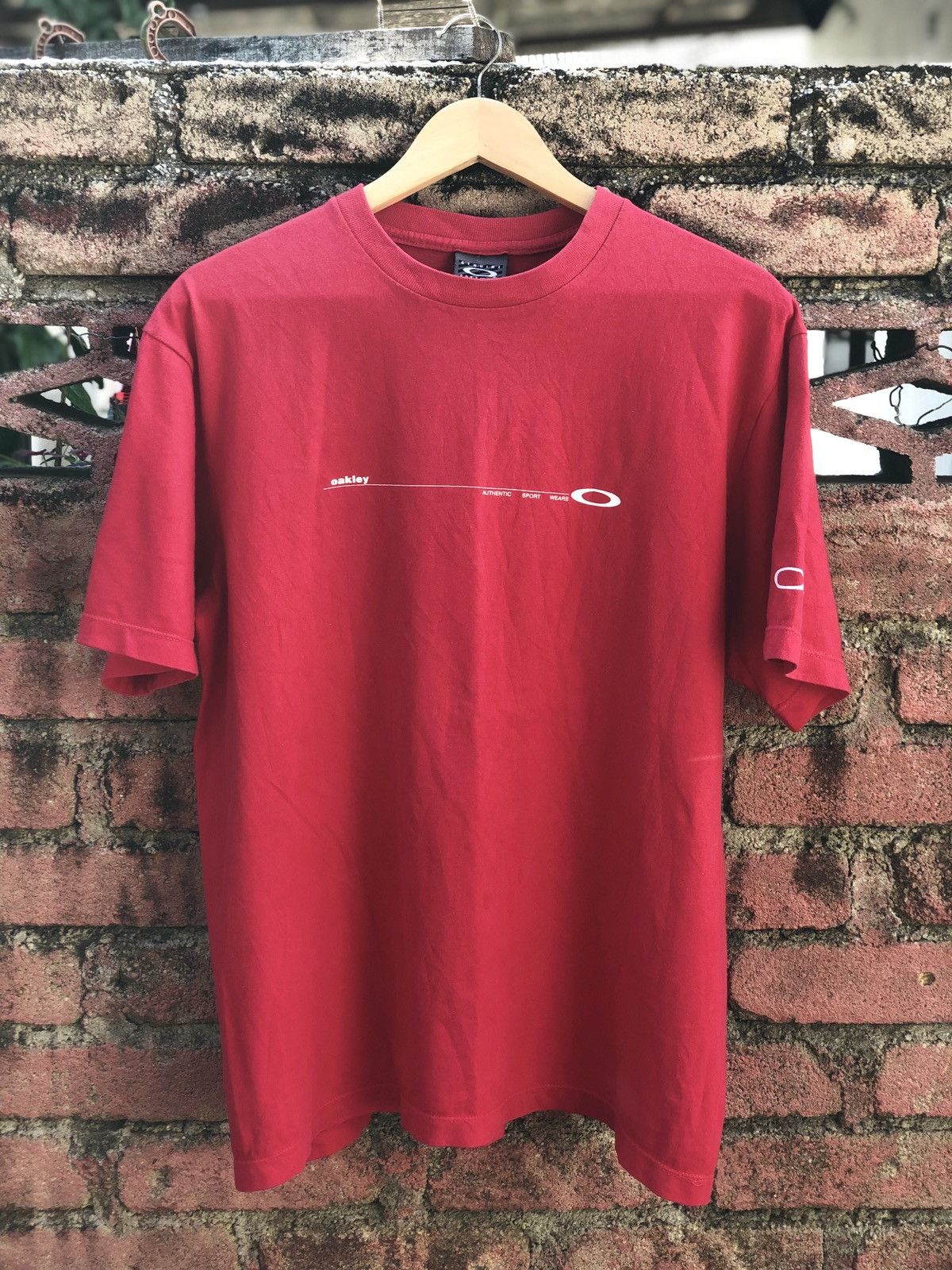 Oakley y2k archive vintege 00s t-shirt