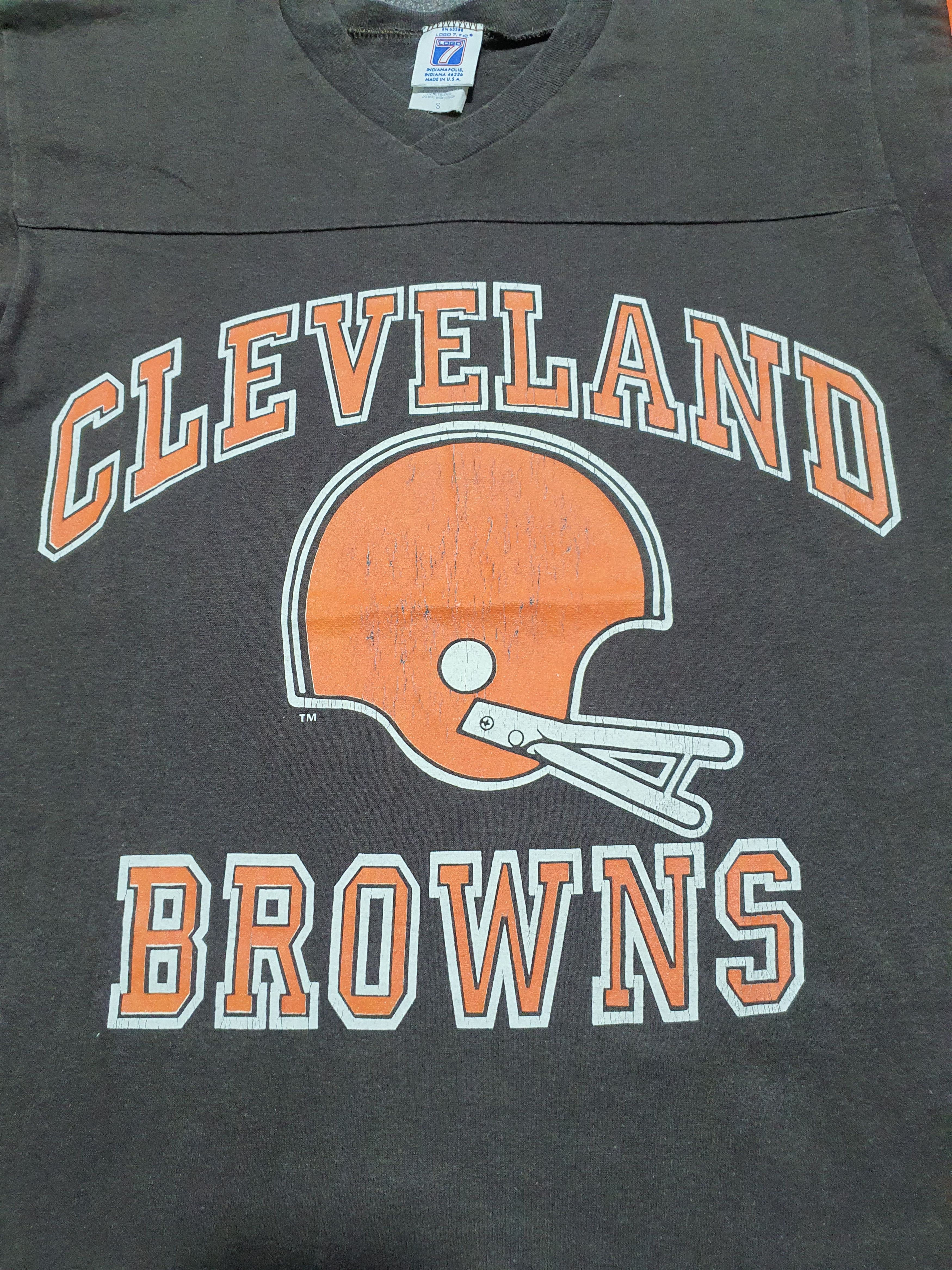Logo 7 × Vintage VINTAGE CLEVELAND LOGO 7 18.5/25.5 V-NECK SHIRT Size US S / EU 44-46 / 1 - 7 Thumbnail