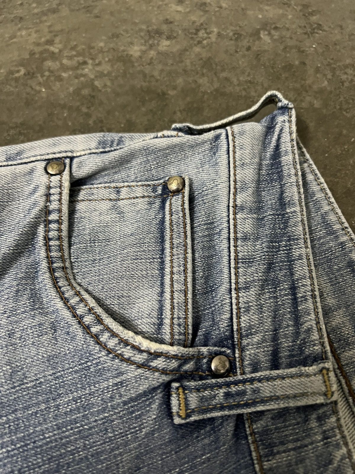 Wrangler Vintage Wrangler Buffalo Head Light Wash Jean Size US 30 / EU 46 - 7 Thumbnail