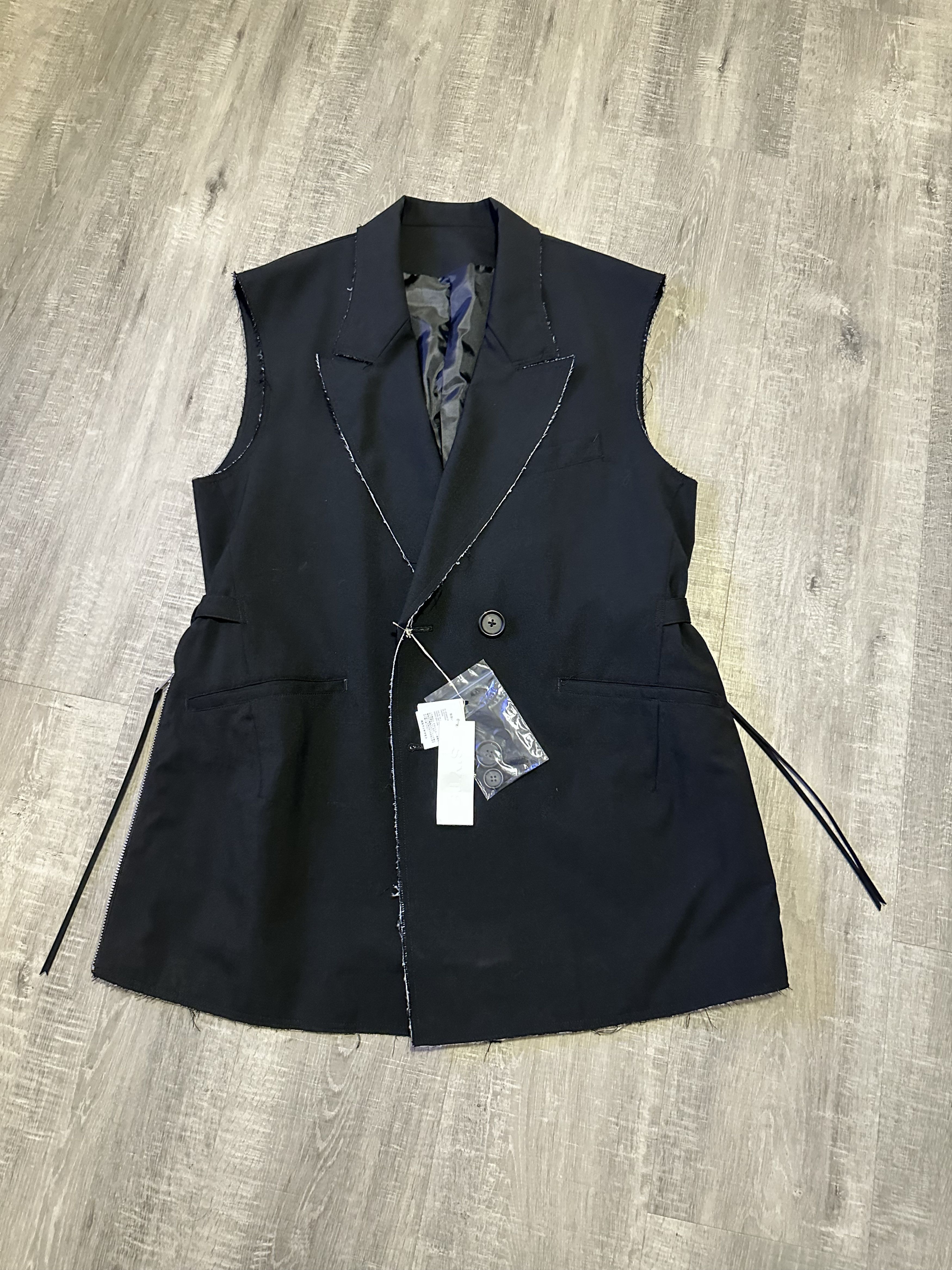 Yohji Yamamoto S'YTE is designed by yohji yamamoto atelier team Size US L / EU 52-54 / 3 - 1 Thumbnail