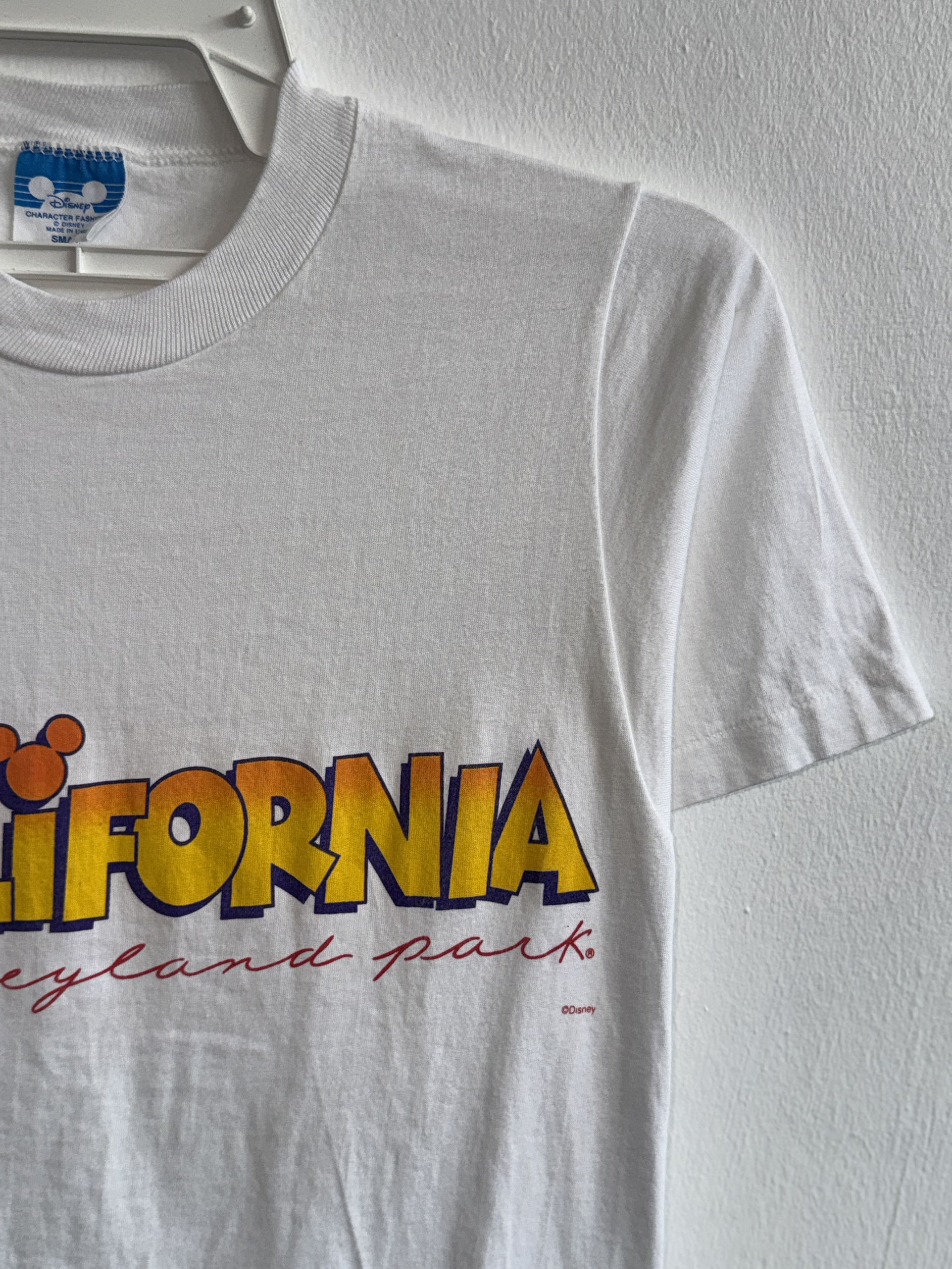 Vintage Disney California Disneyland Park Vintage T-Shirt Size US S / EU 44-46 / 1 - 3 Thumbnail