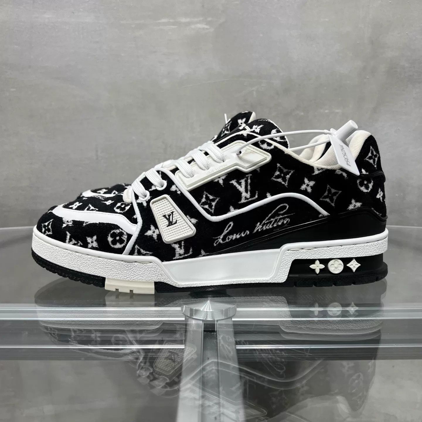 Louis Vuitton LV Trainer Black & White Flocked UK6 (40) YH25353 Size US 7 / EU 40 - 3 Thumbnail