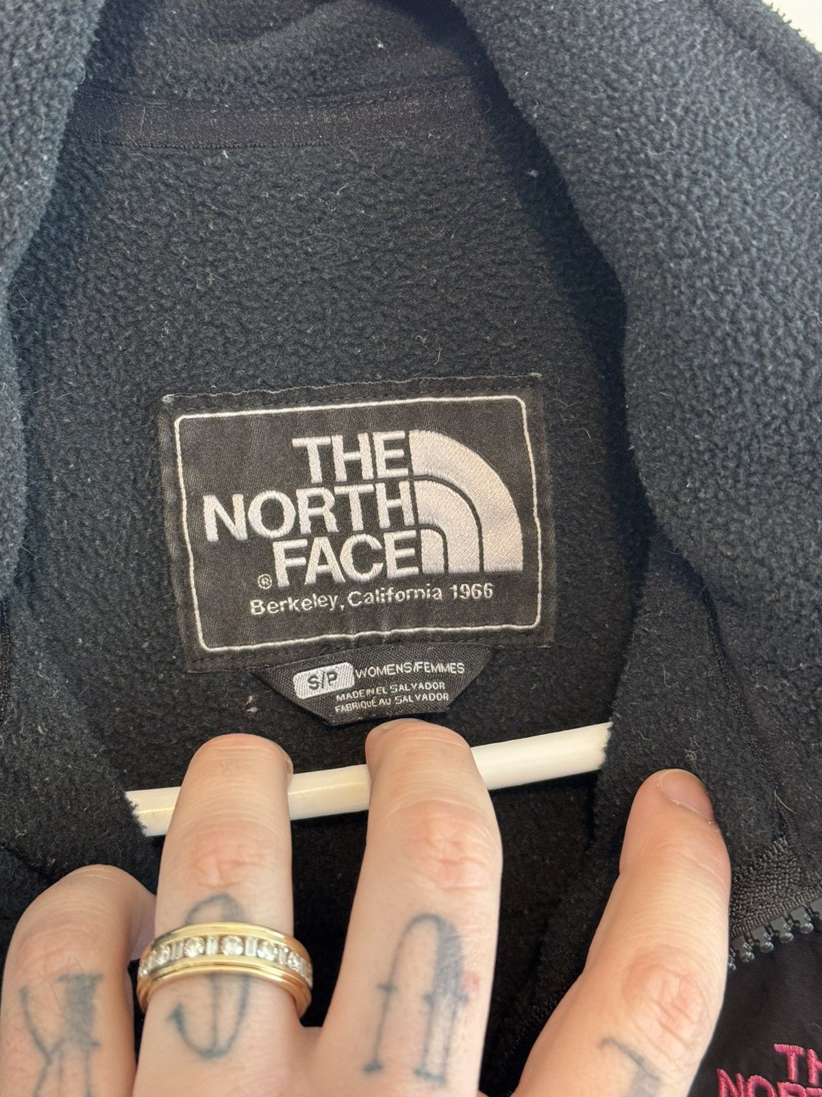 The North Face Vtg Y2k Women’s Breast Cancer North Face black Denali fleece Size S / US 4 / IT 40 - 3 Thumbnail