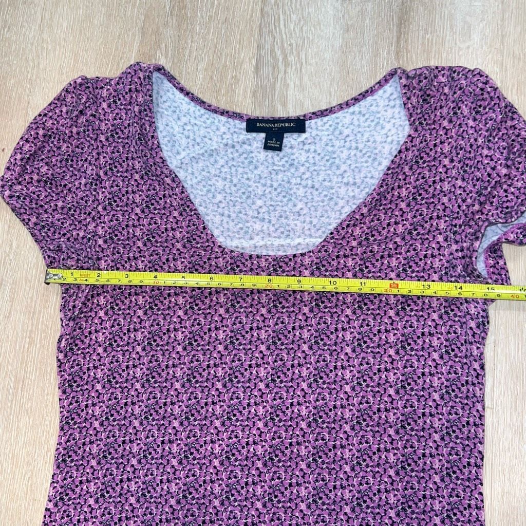 Banana Republic Banana Republic Purple Patterned Short Sleeve T-Shirt, Scoop neck Women’s Small Size S / US 4 / IT 40 - 3 Thumbnail