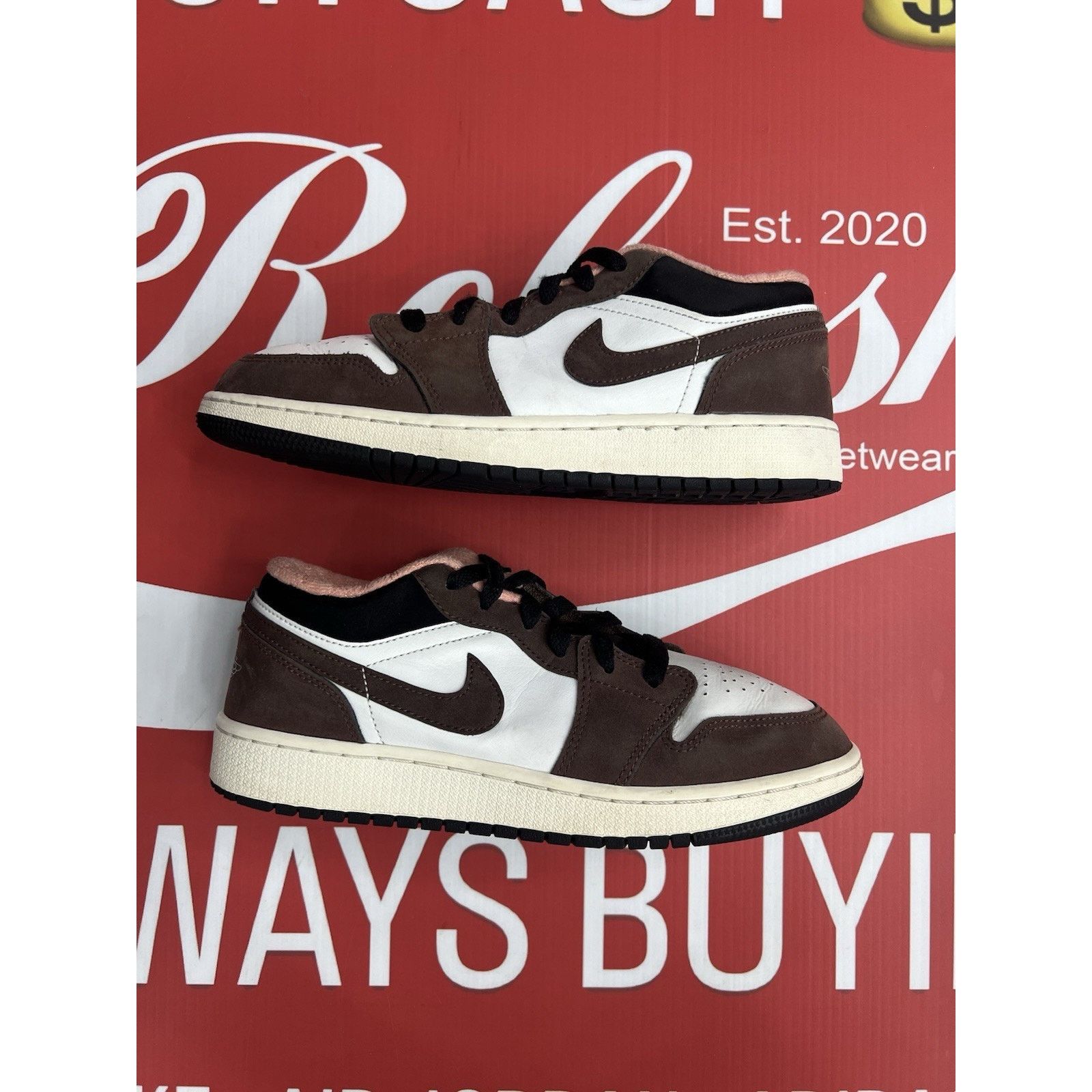 Nike Air Jordan 1 Low Mocha (GS) Size 5.5Y (DM0589-200) Size US 5.5 / EU 38 - 2 Thumbnail