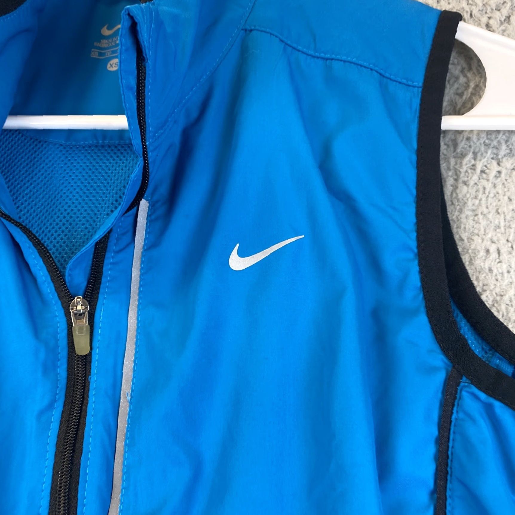 Nike Nike Vest Athletic Women Blue Sleeveless Up Collar Zip Pocket XS 70-11 USA Size XS Women Athletic Vest Size XS / US 0-2 / IT 36-38 - 4 Thumbnail