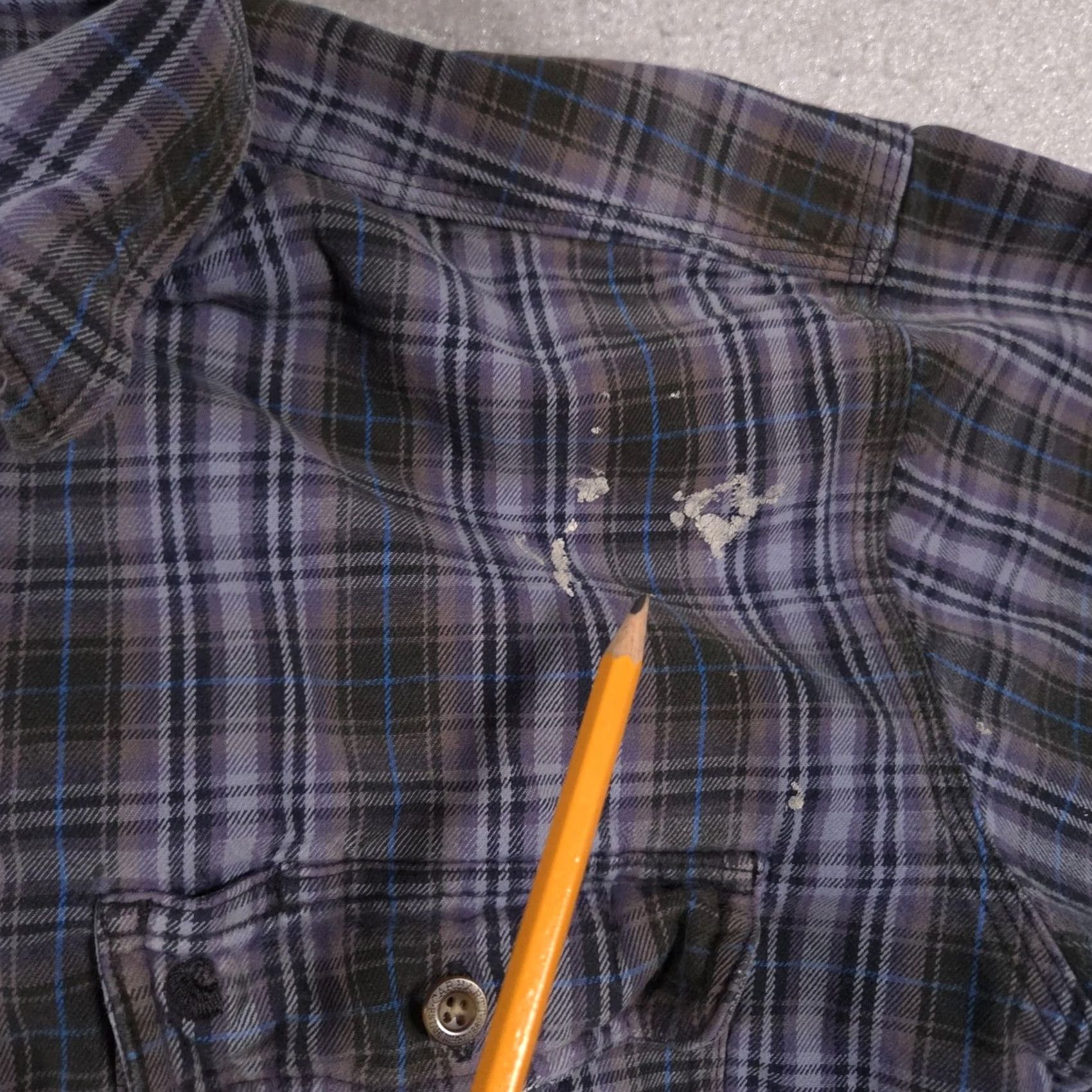 Carhartt VINTAGE Carhartt Shirt Mens Large Blue Gray Plaid Flannel Workwear Distressed Paint Size US L / EU 52-54 / 3 - 6 Thumbnail