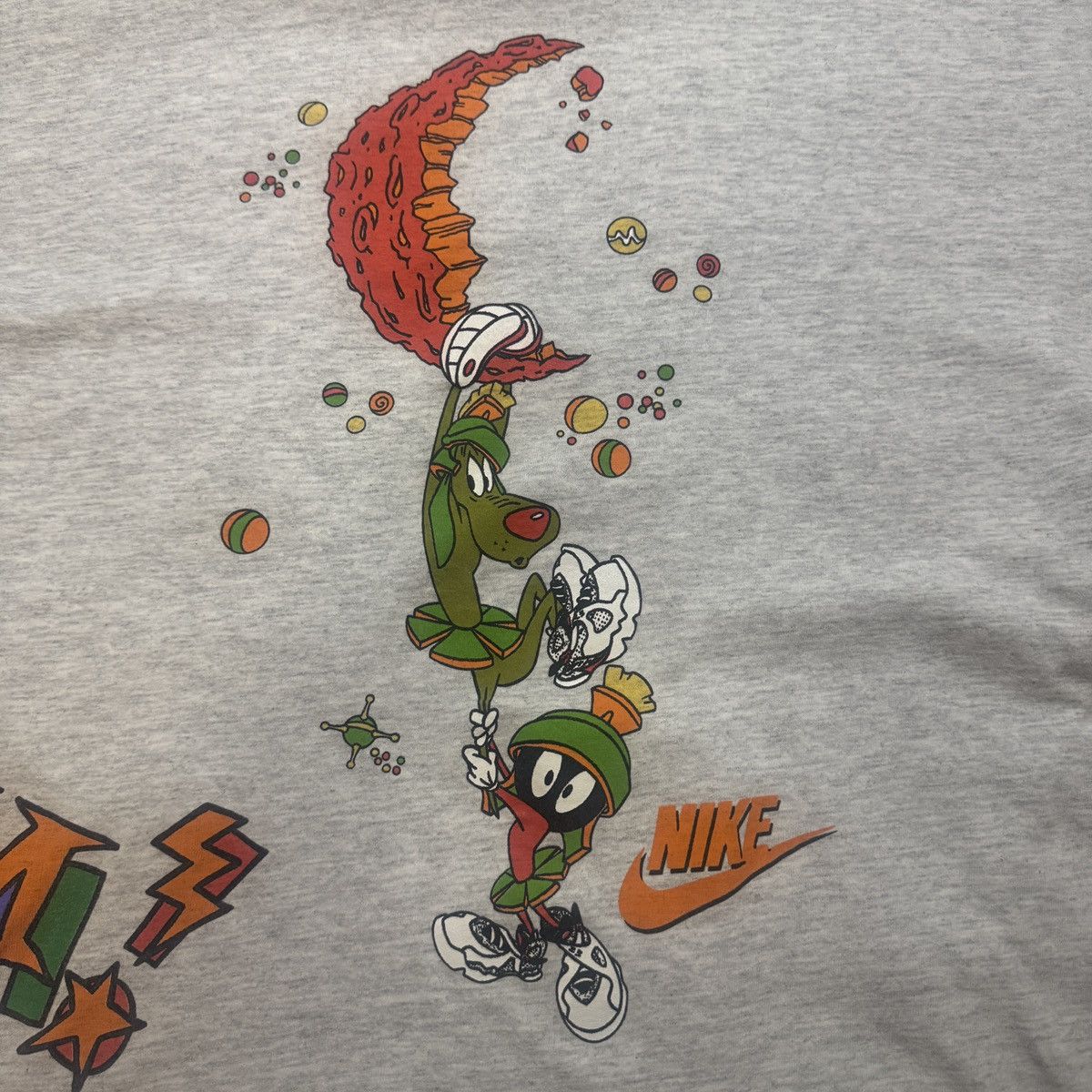 Nike Vintage 90s Nike Space Jam Hare Jordan Shirt Size US L / EU 52-54 / 3 - 7 Thumbnail