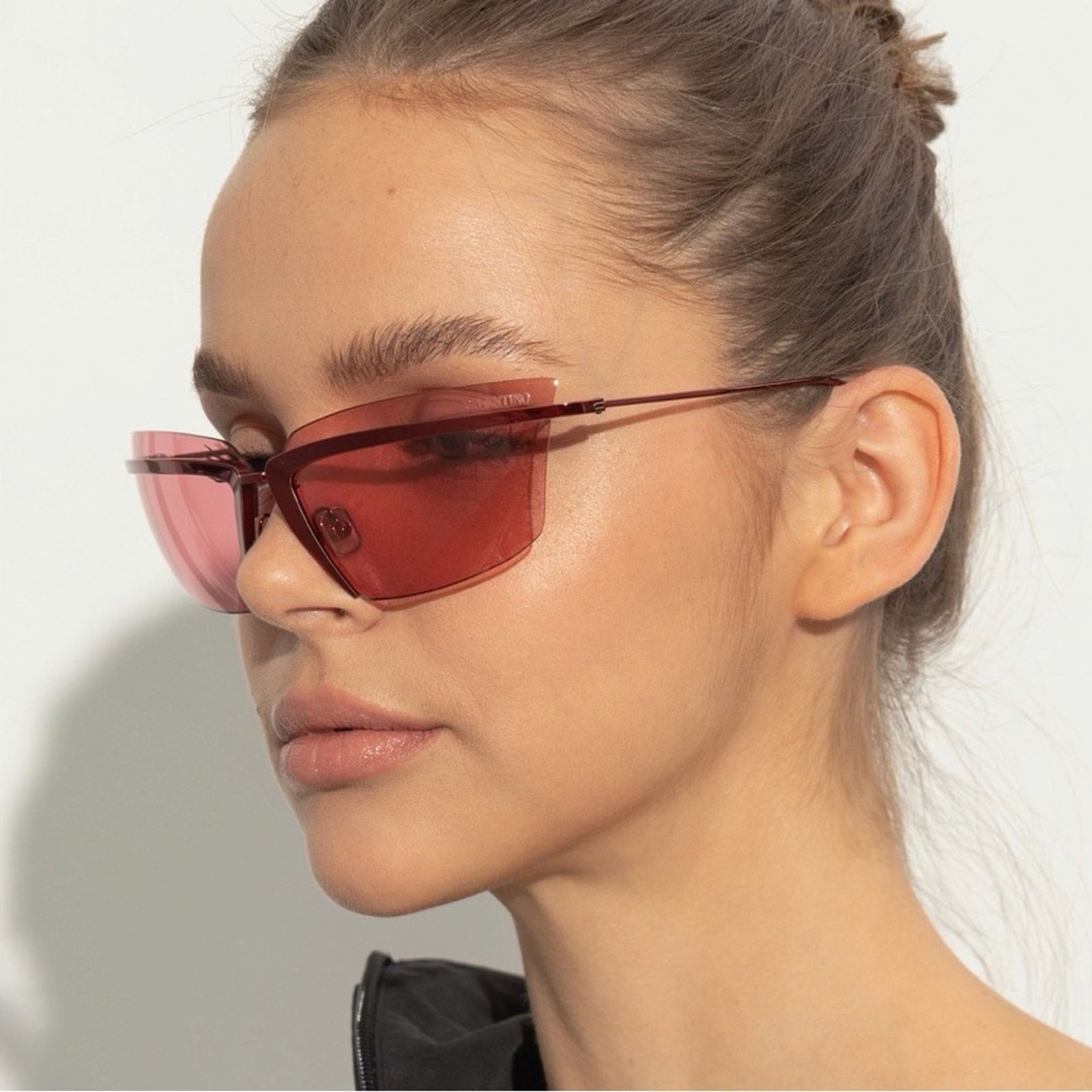 New! Valentino V LURE VLS 130B, Stylish Red Sunglasses