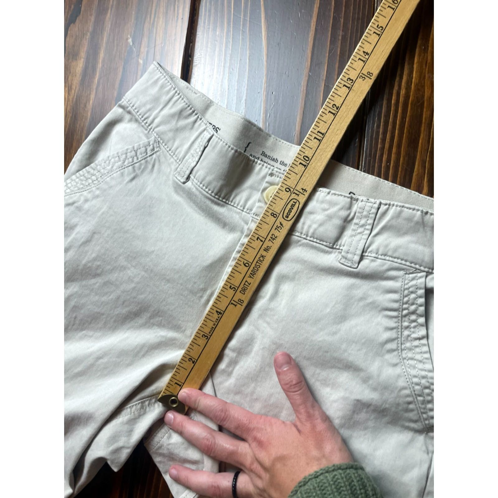 Dockers DOCKERS Pants Women 8 Tall Capri Straight Leg Casual Brown Tan Capris Regular Inseam 17.5" 32" Waist Girls? No. Size 30" / US 8 / IT 44 - 7 Thumbnail