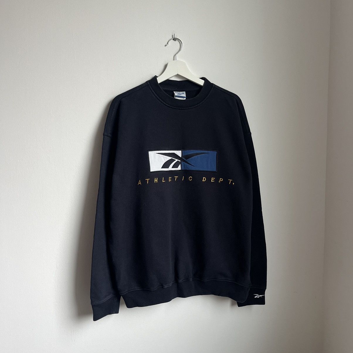 Reebok Vintage Reebok Athletic Dept Big Logo Sweatshirt Size US L / EU 52-54 / 3 - 1 Thumbnail
