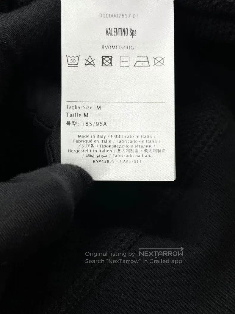 Valentino Valentino Black letter logo full of Indonesian dragon zipp Size US M / EU 48-50 / 2 - 4 Thumbnail