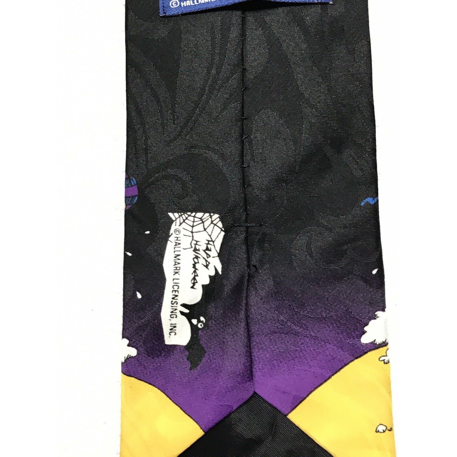 Vintage Hallmark Novel Ties Halloween Witches Bats Caldron Necktie Size ONE SIZE - 6 Thumbnail