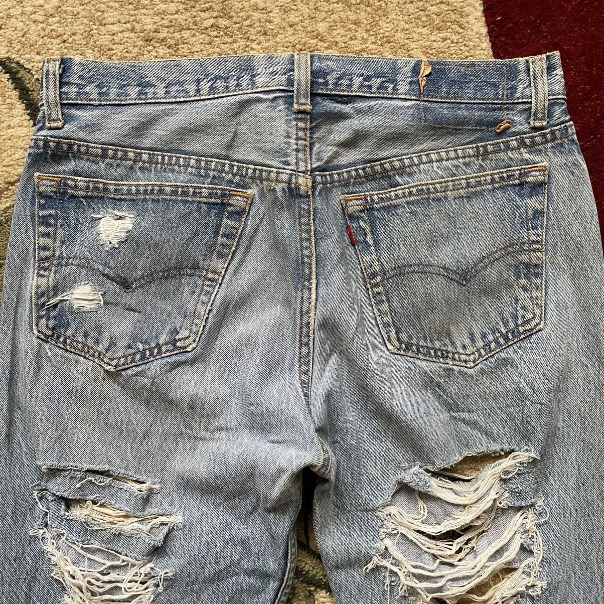 Levi's × Vintage Vintage Levi’s 501 Distressed Jeans USA Size US 33 - 7 Thumbnail
