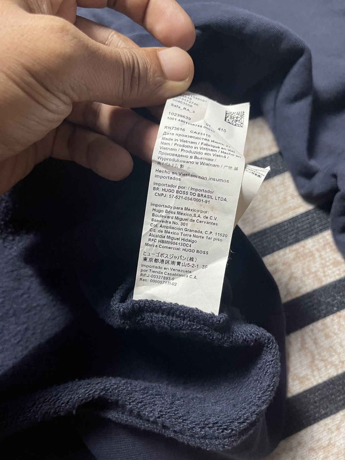 Russell Athletic 2000s RUSSELL ATHLETIC X HUGO BOSS SPELLOUT HOODIE Size US L / EU 52-54 / 3 - 17 Thumbnail