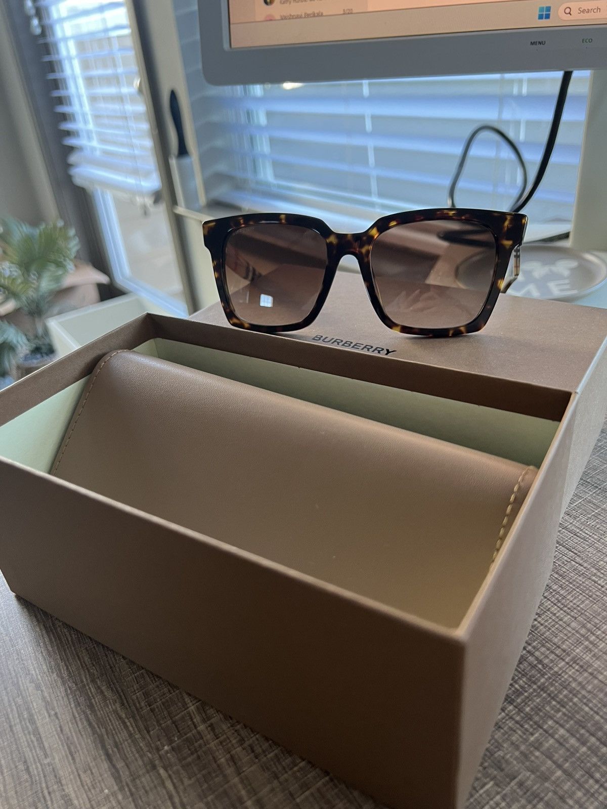 Burberry Burberry B 4335 Sunglasses Size ONE SIZE - 6 Thumbnail