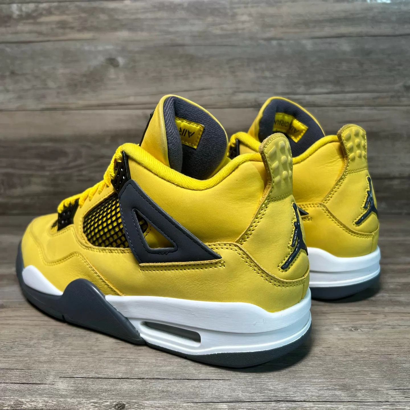 Nike Air Jordan 4 AJ4 Black & Yellow CT8527-700 EUR 42 Size US 9 / EU 42 - 4 Thumbnail
