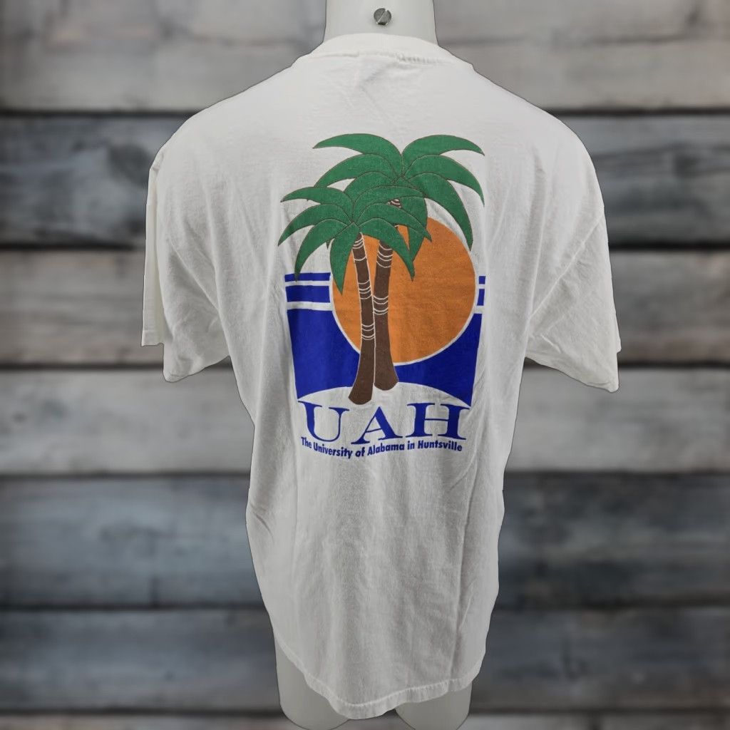 Hanes UAH University of AlabamaHuntsville Compass Island 1998 Men's T-Shirt XL White Size US XL / EU 56 / 4 - 1 Thumbnail