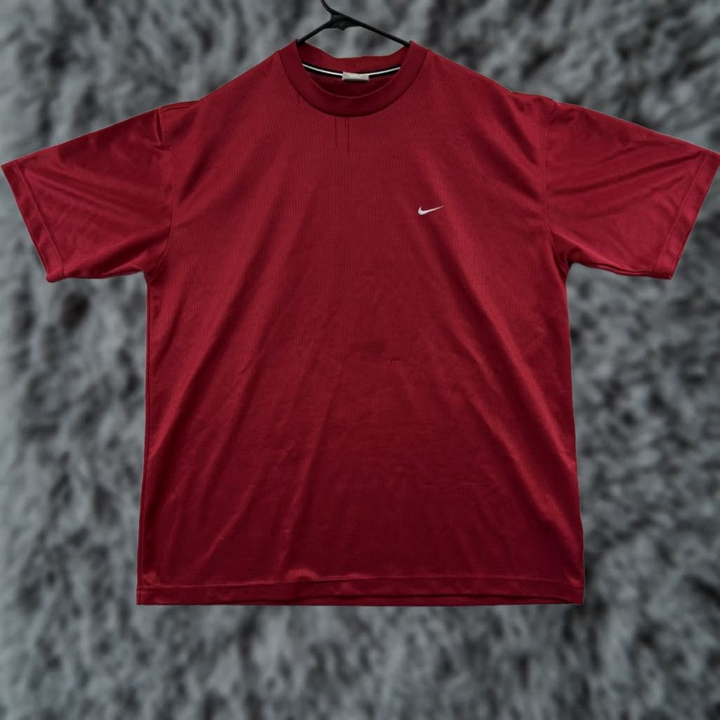 Nike VINTAGE Nike Jersey Mens XL Red Short Sleeve Swoosh Sport Soccer Athletic Y2K Size US XL / EU 56 / 4 - 1 Thumbnail